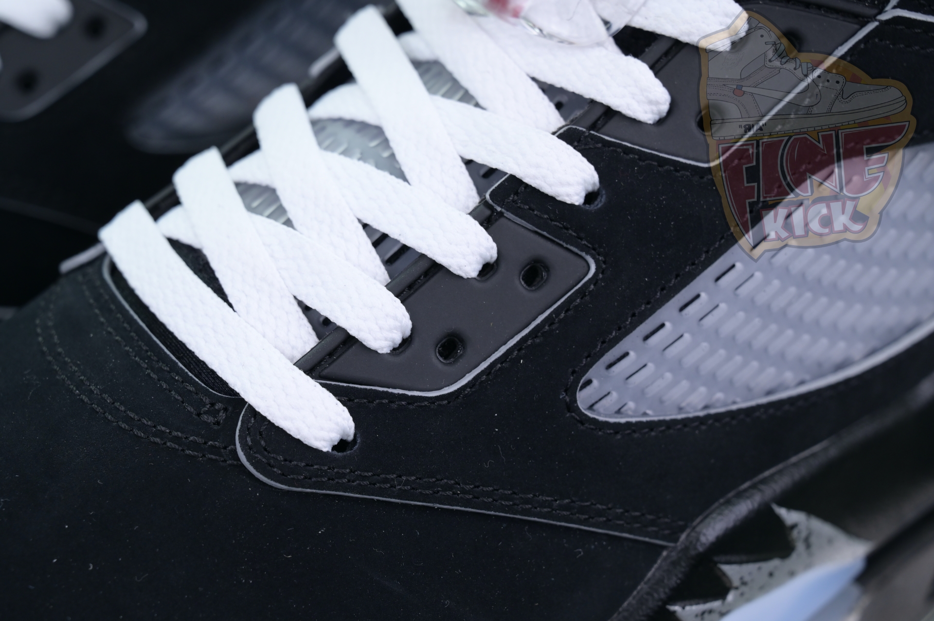 Air Jordan 5“BLACK METALLIC REIMAGINED”