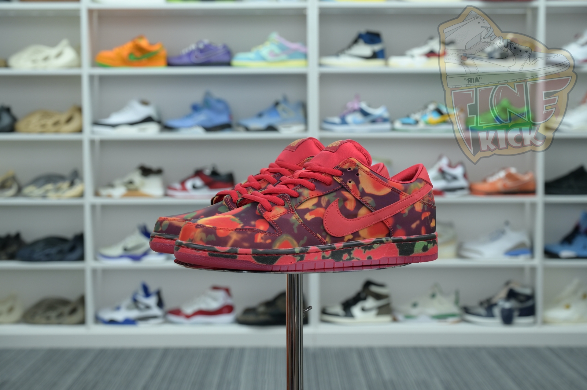 The Wizard of Oz x Nike SBDunk Low“Ruby Slipper”