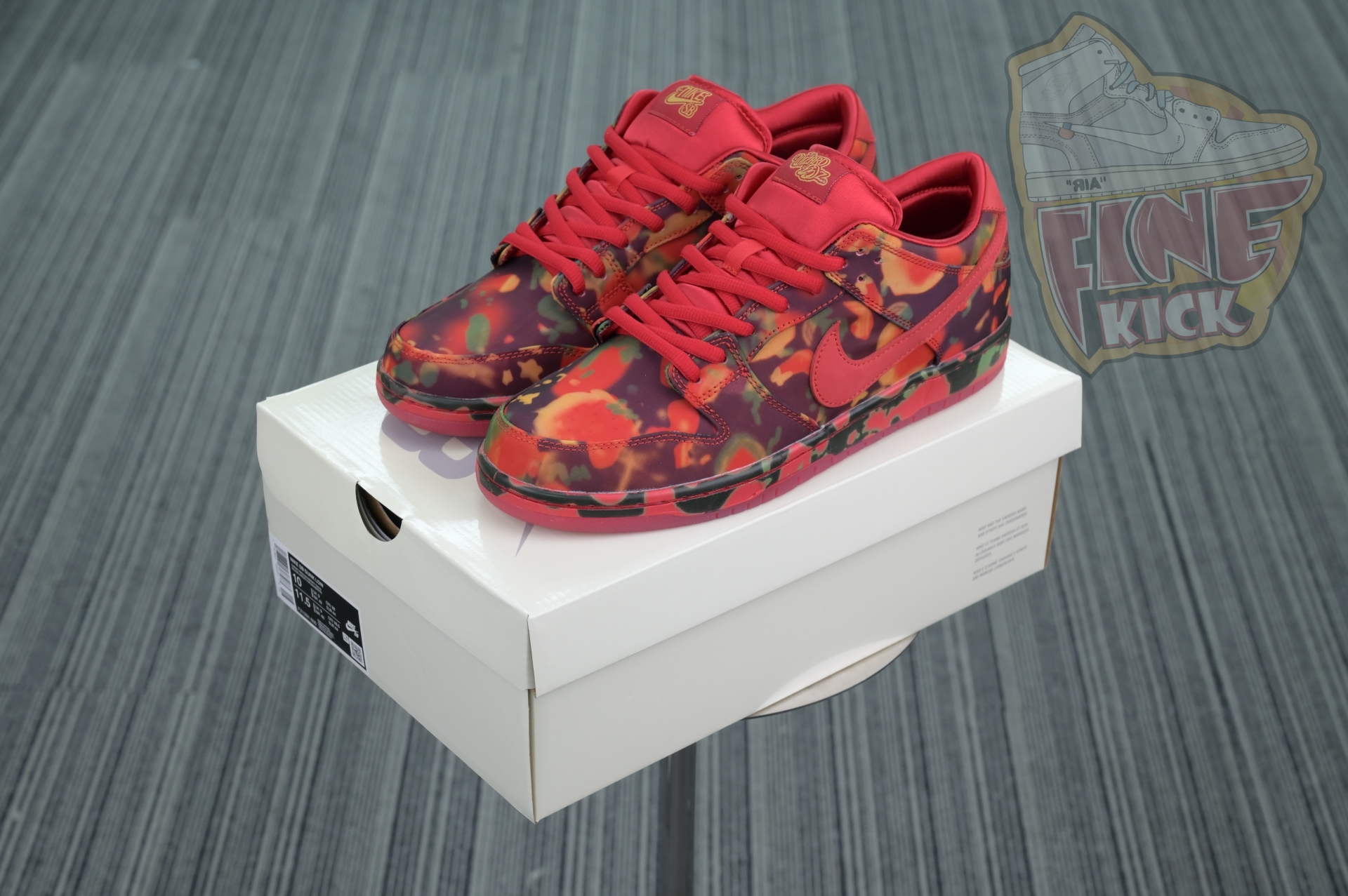 The Wizard of Oz x Nike SBDunk Low“Ruby Slipper”