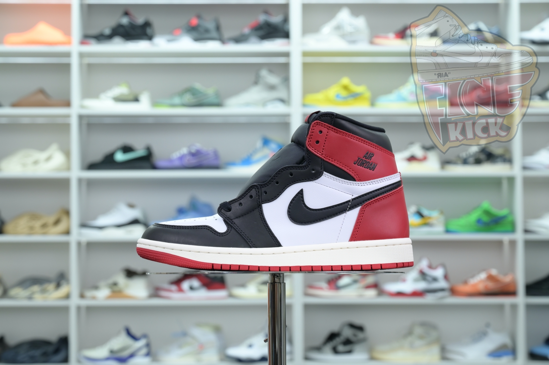 Air Jordan 1High OG“Black Toe Reimagined”
