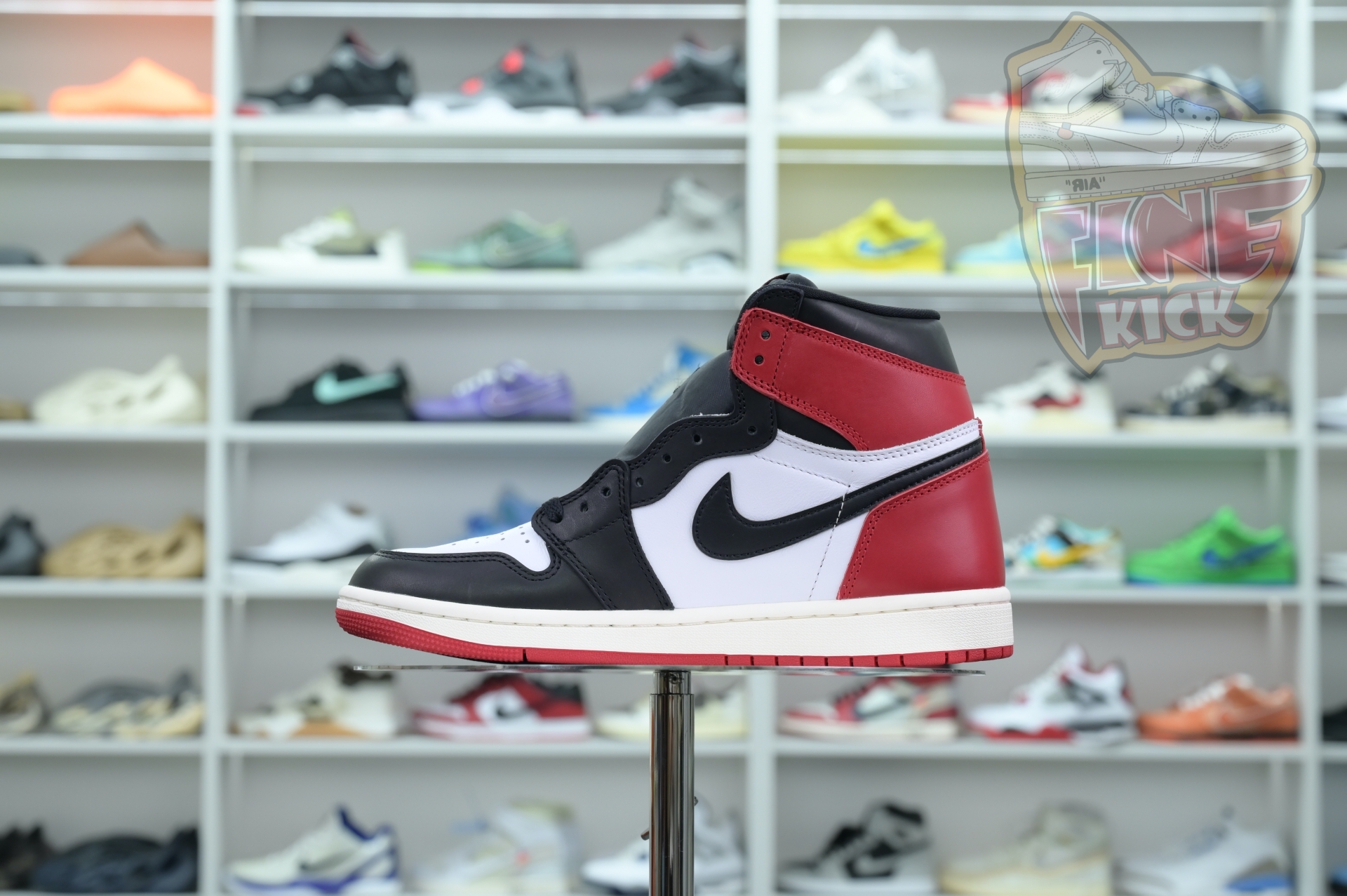 Air Jordan 1High OG“Black Toe Reimagined”
