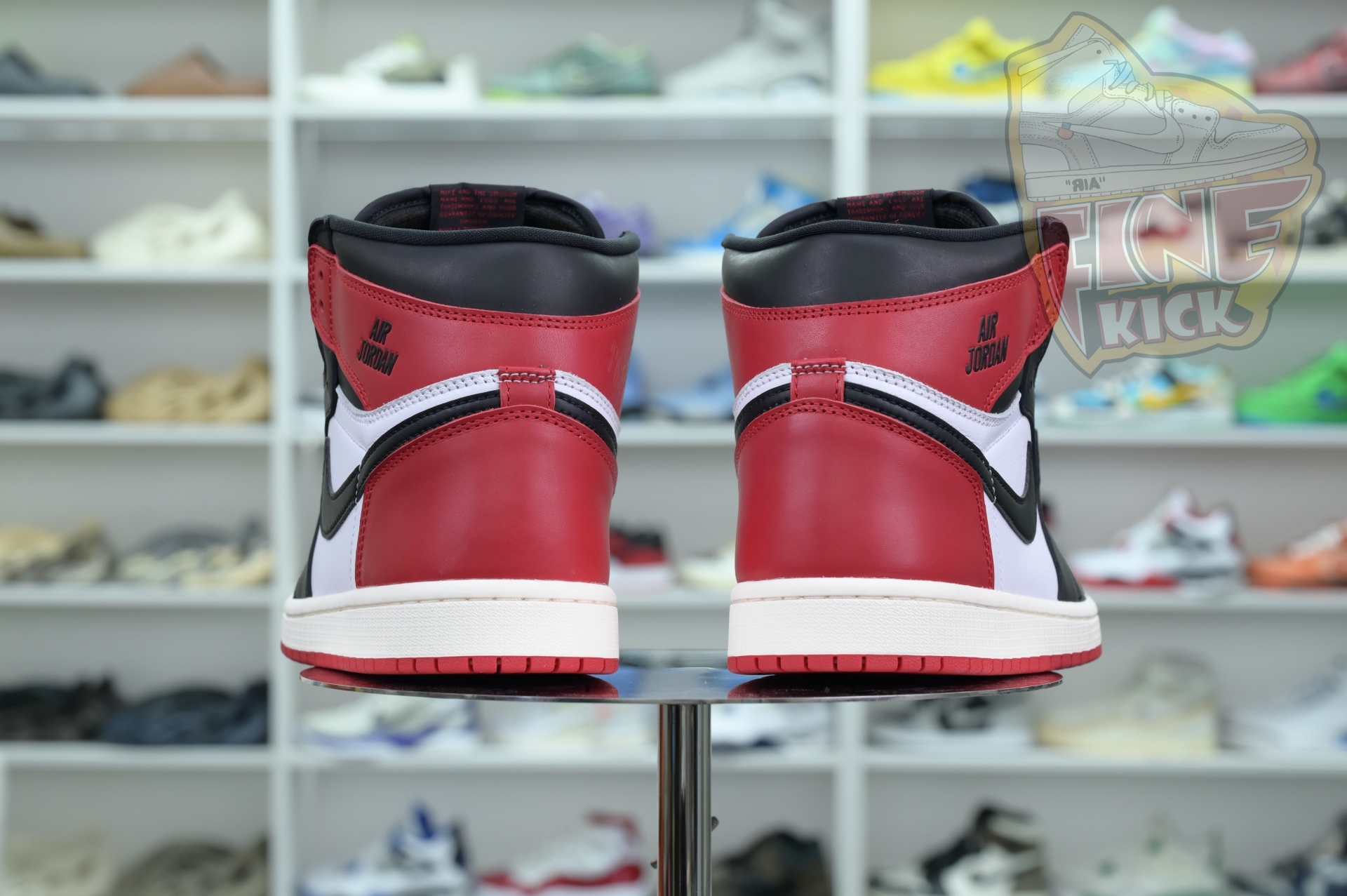 Air Jordan 1High OG“Black Toe Reimagined”