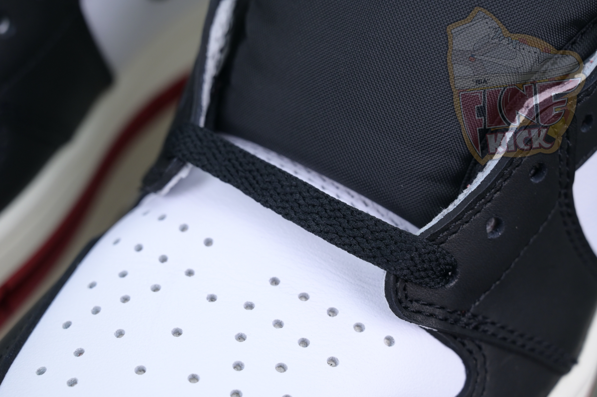 Air Jordan 1High OG“Black Toe Reimagined”