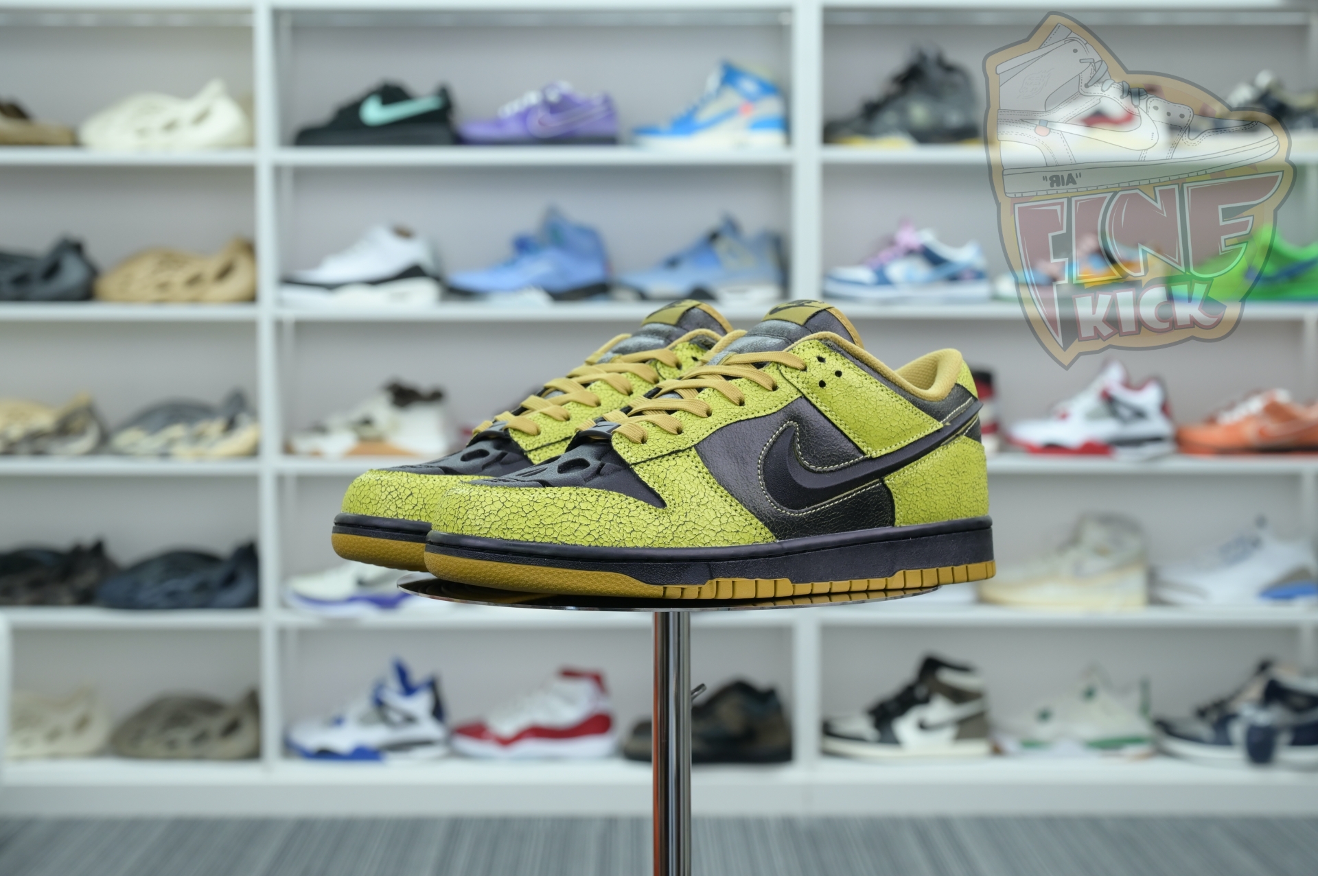 Nike Dunk Low“Halloween”