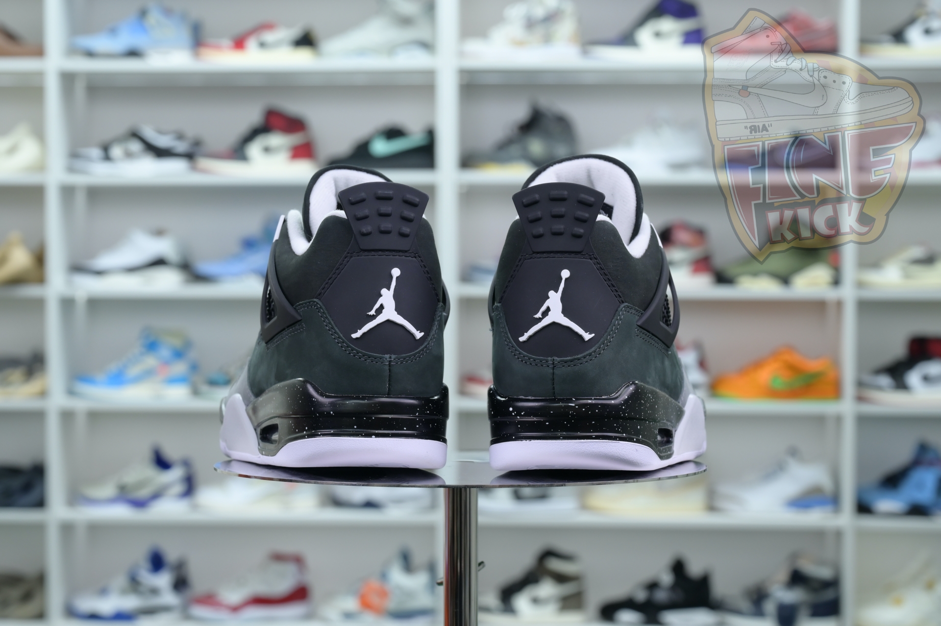 Air Jordan 4