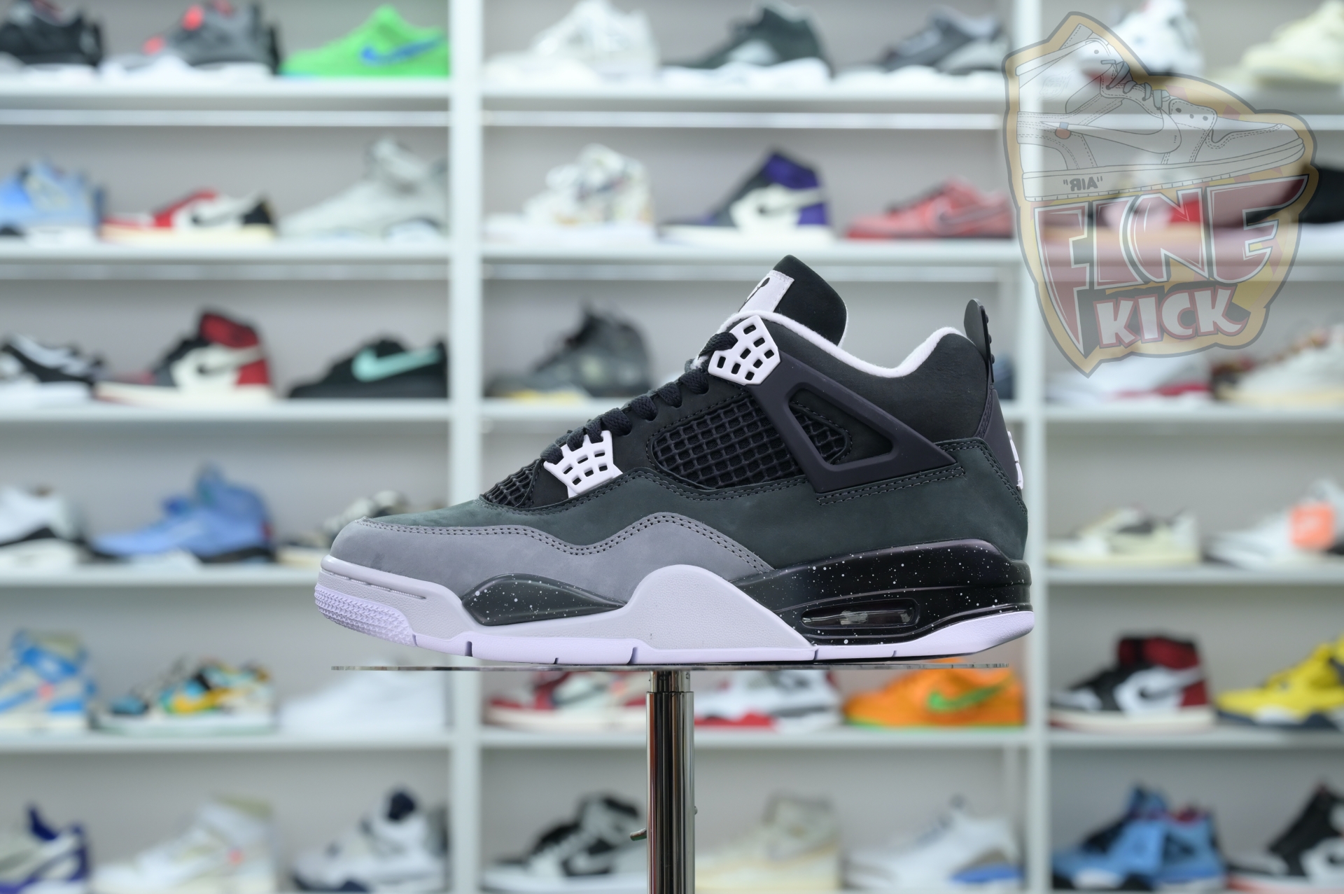 Air Jordan 4