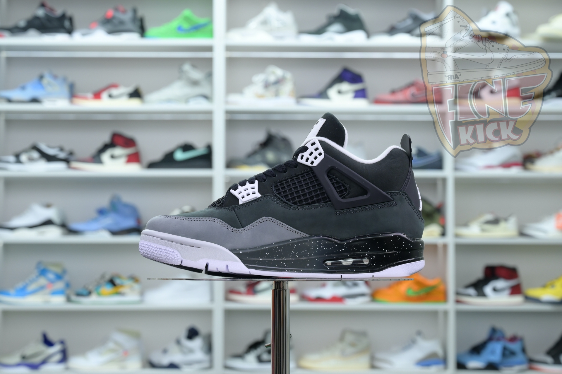 Air Jordan 4