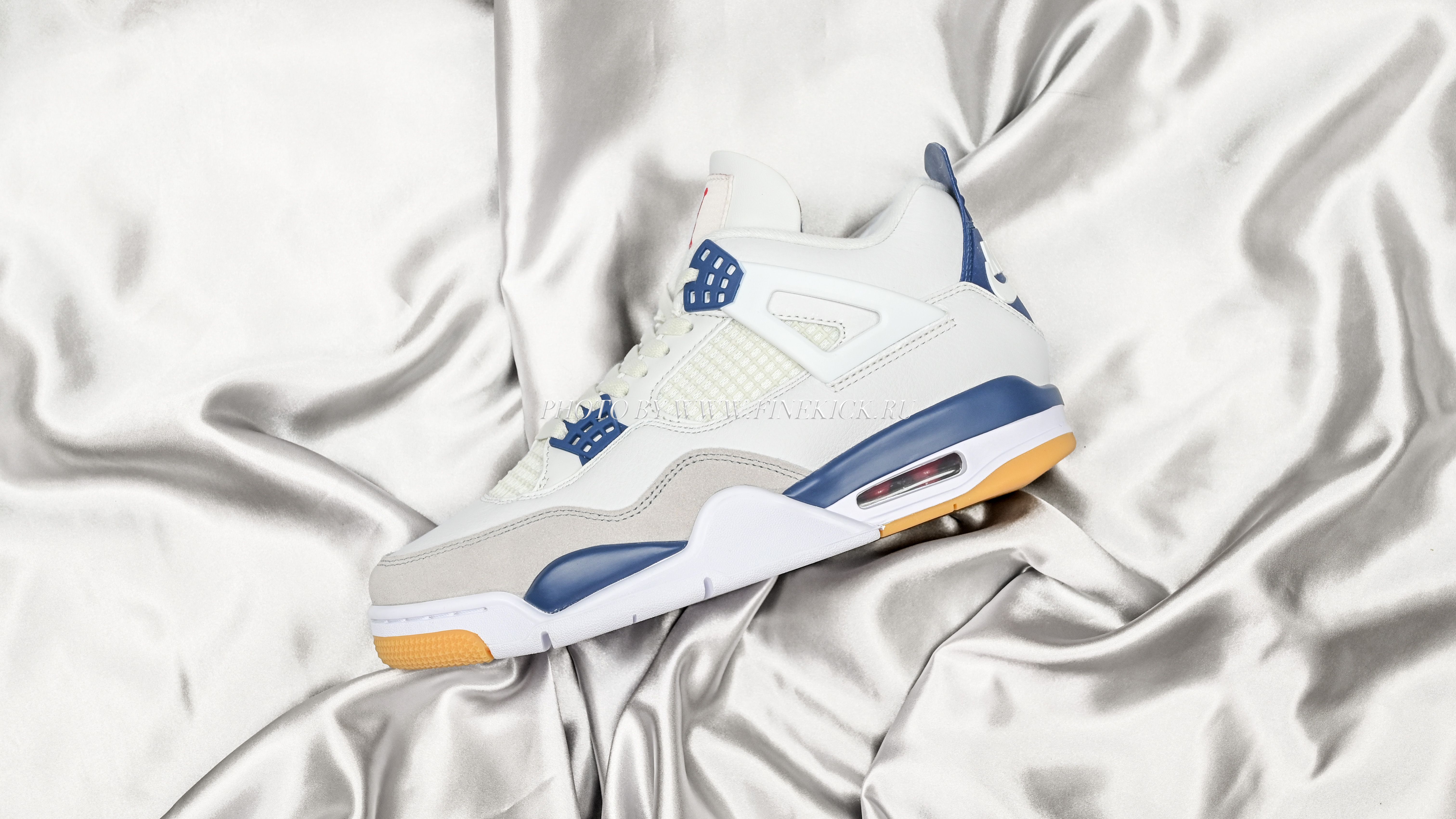 Air Jordan 4 SB “NAVY”