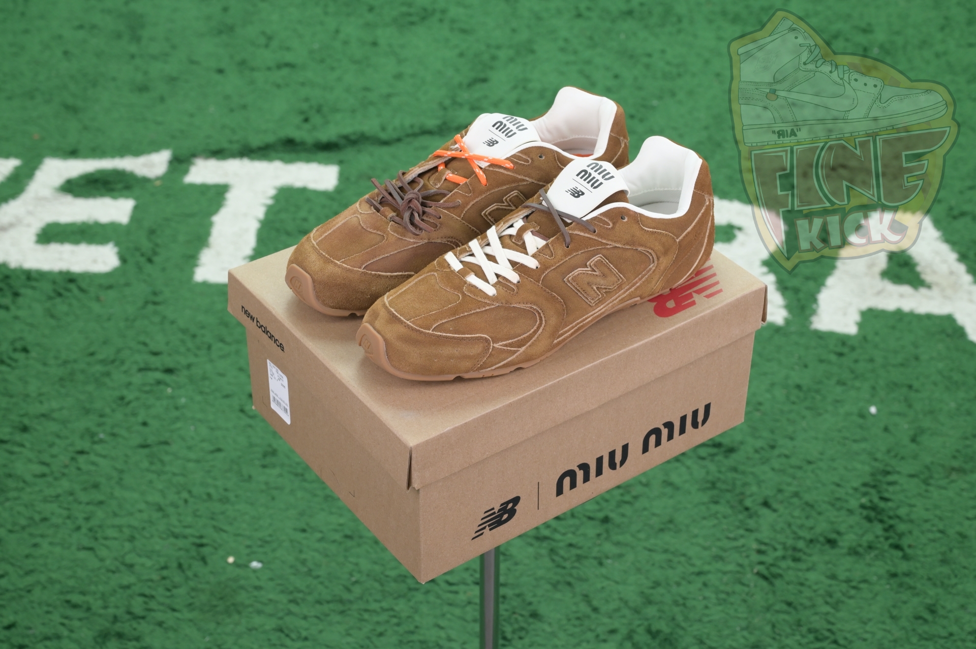New Balance x MIU MIU NB 530 SL