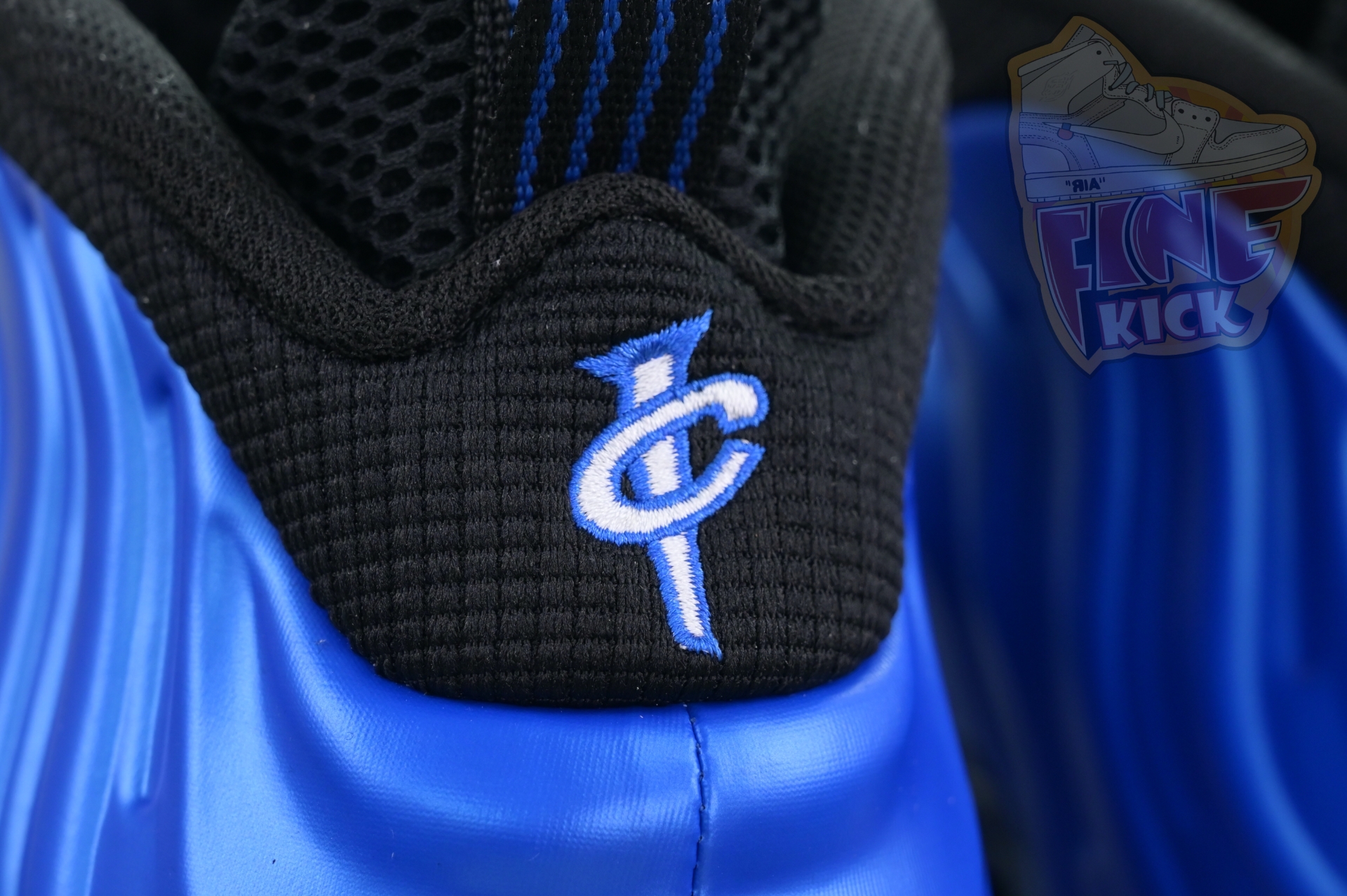 Nike Foamposite One“Dark Neon Royal”