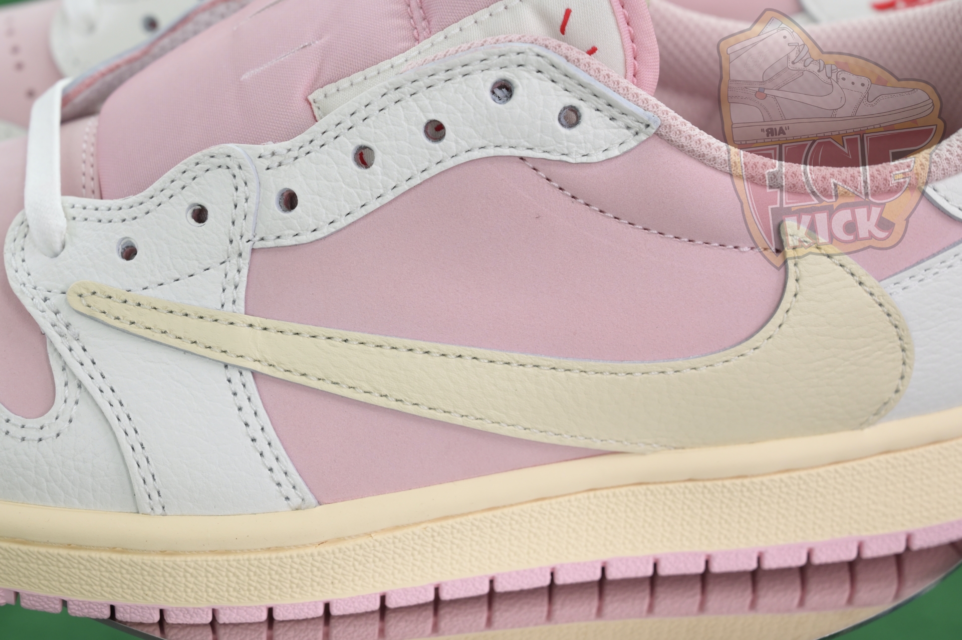 Travis Scott x Air Jordan 1Low