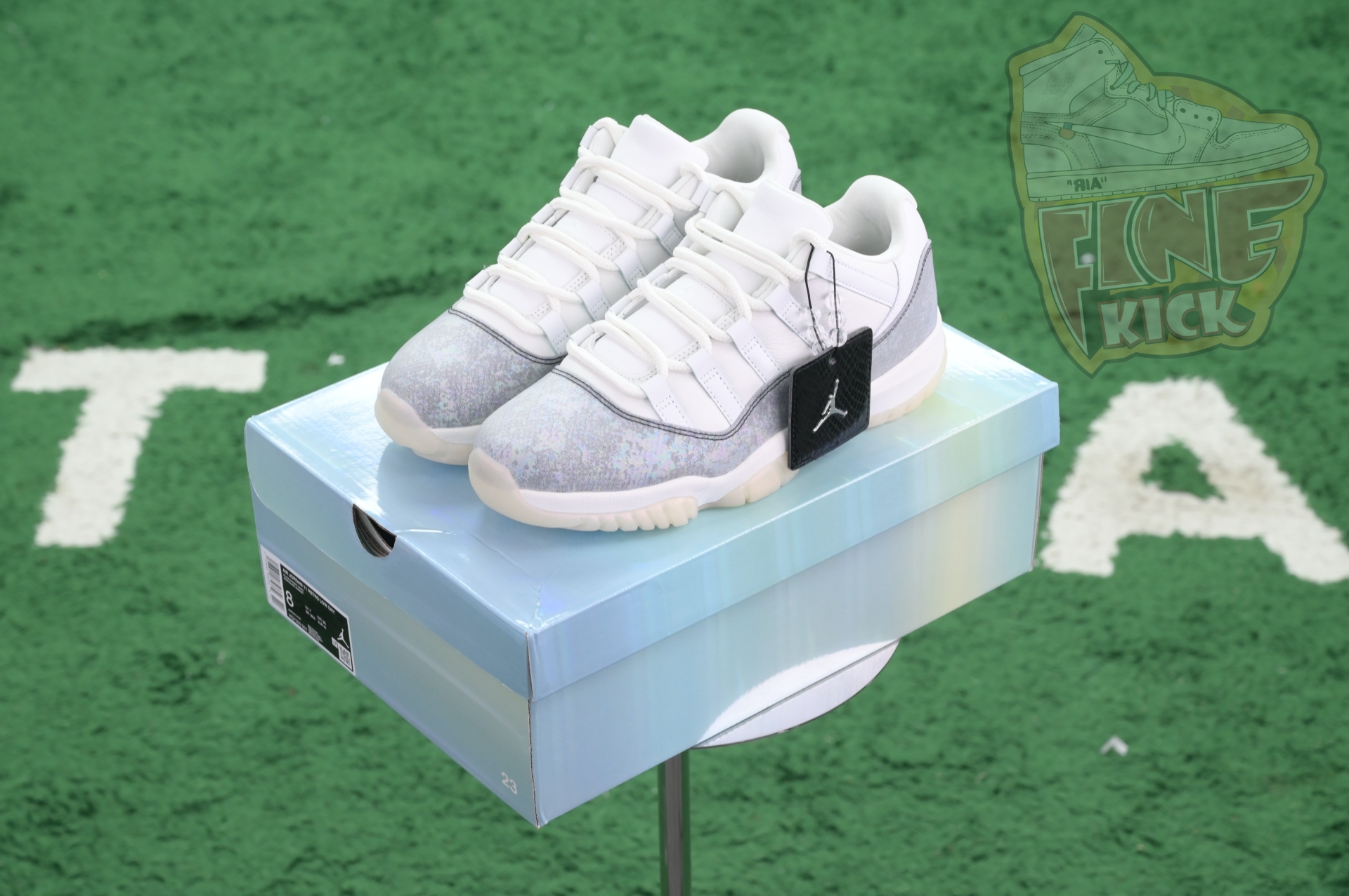 Air Jordan 11 Low  CNY