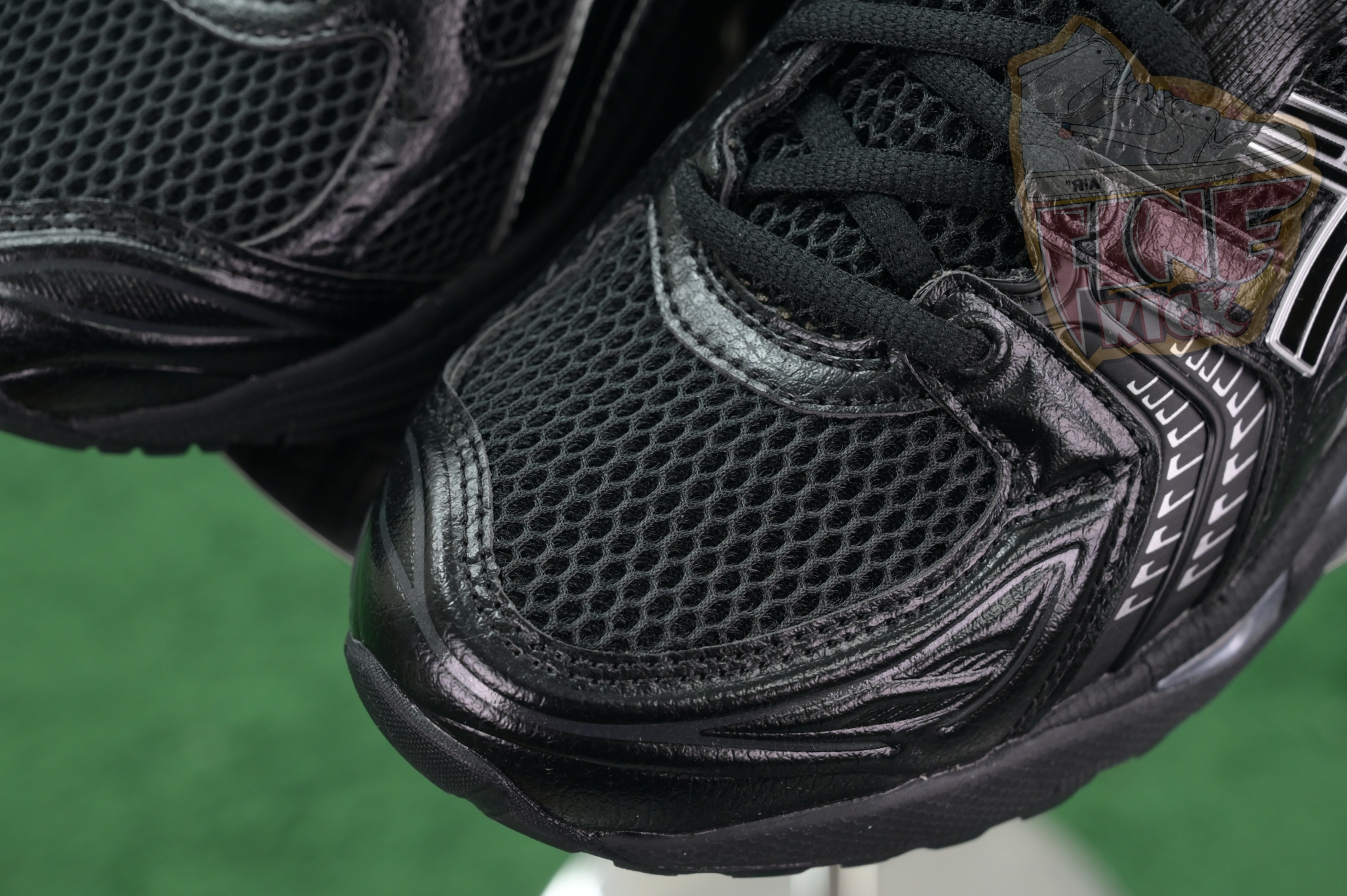 Asics Gel-Kayano 14 Y2K