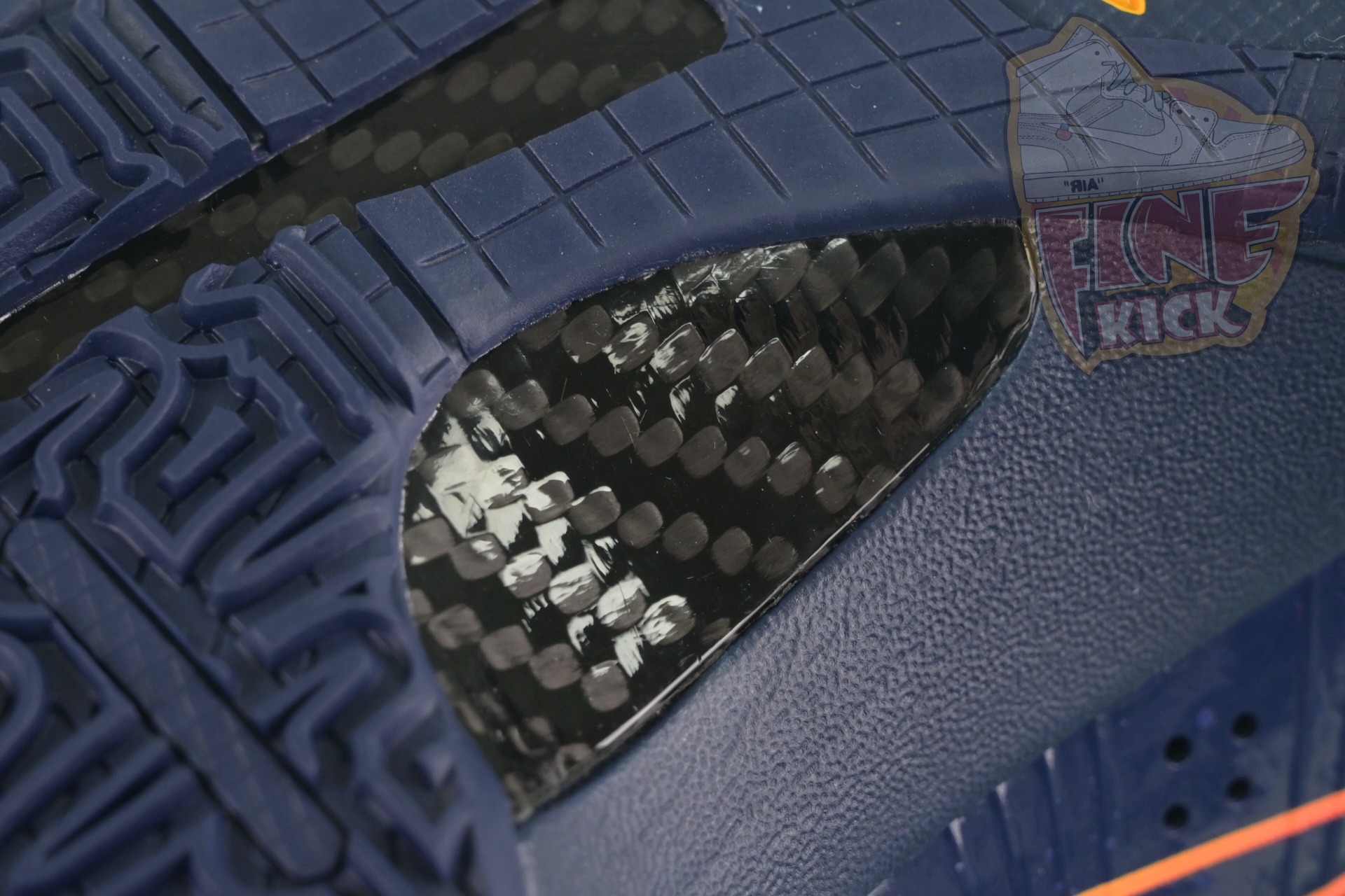 Caitlin Clark x Nike Kobe 5 Protro“Indiana Fever