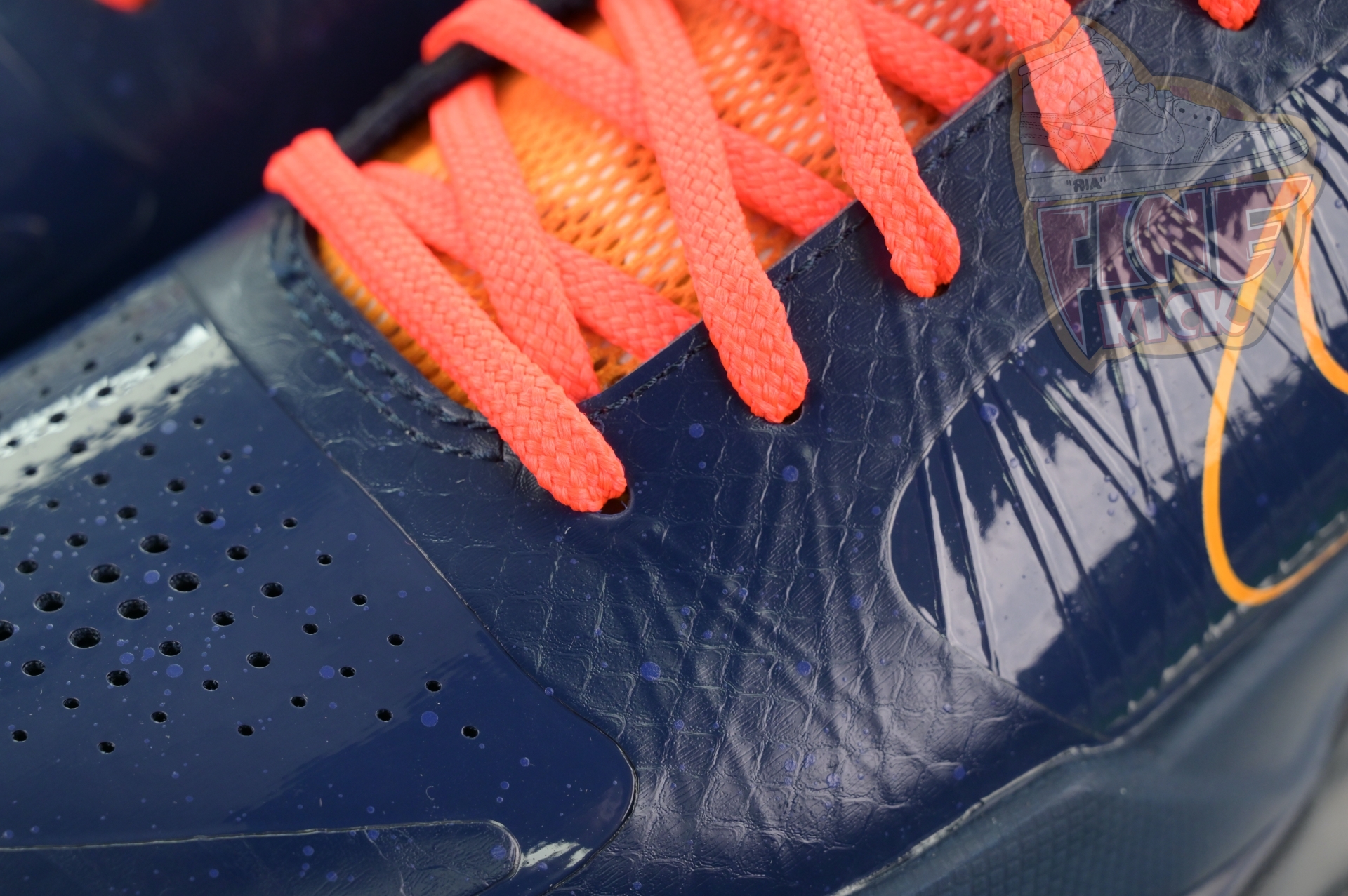 Caitlin Clark x Nike Kobe 5 Protro“Indiana Fever