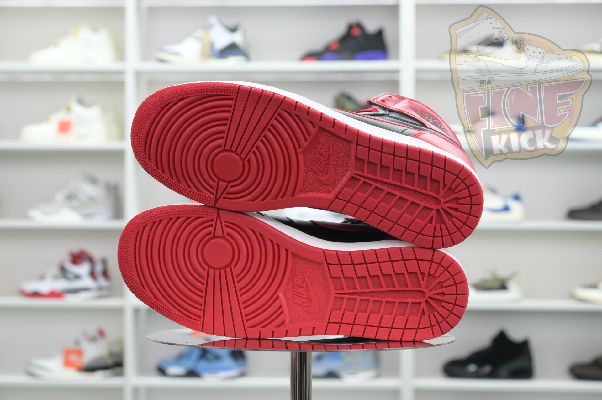 Air Jordan 1 High 85 Bred 2025