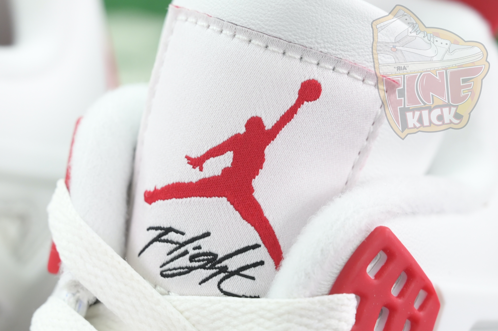 Nike SB x Air Jordan4“Varsity Red”