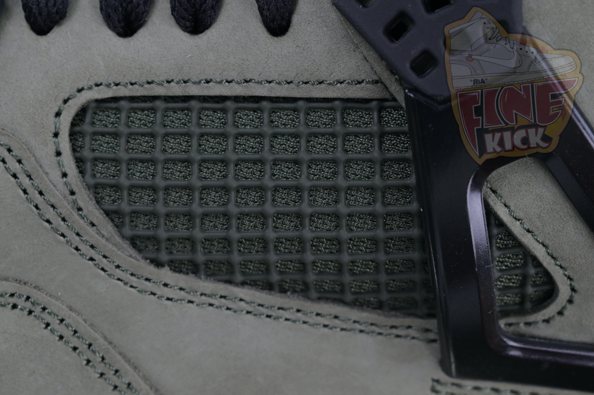 UNDEFEATED x Air Jordan 4  B1519-200