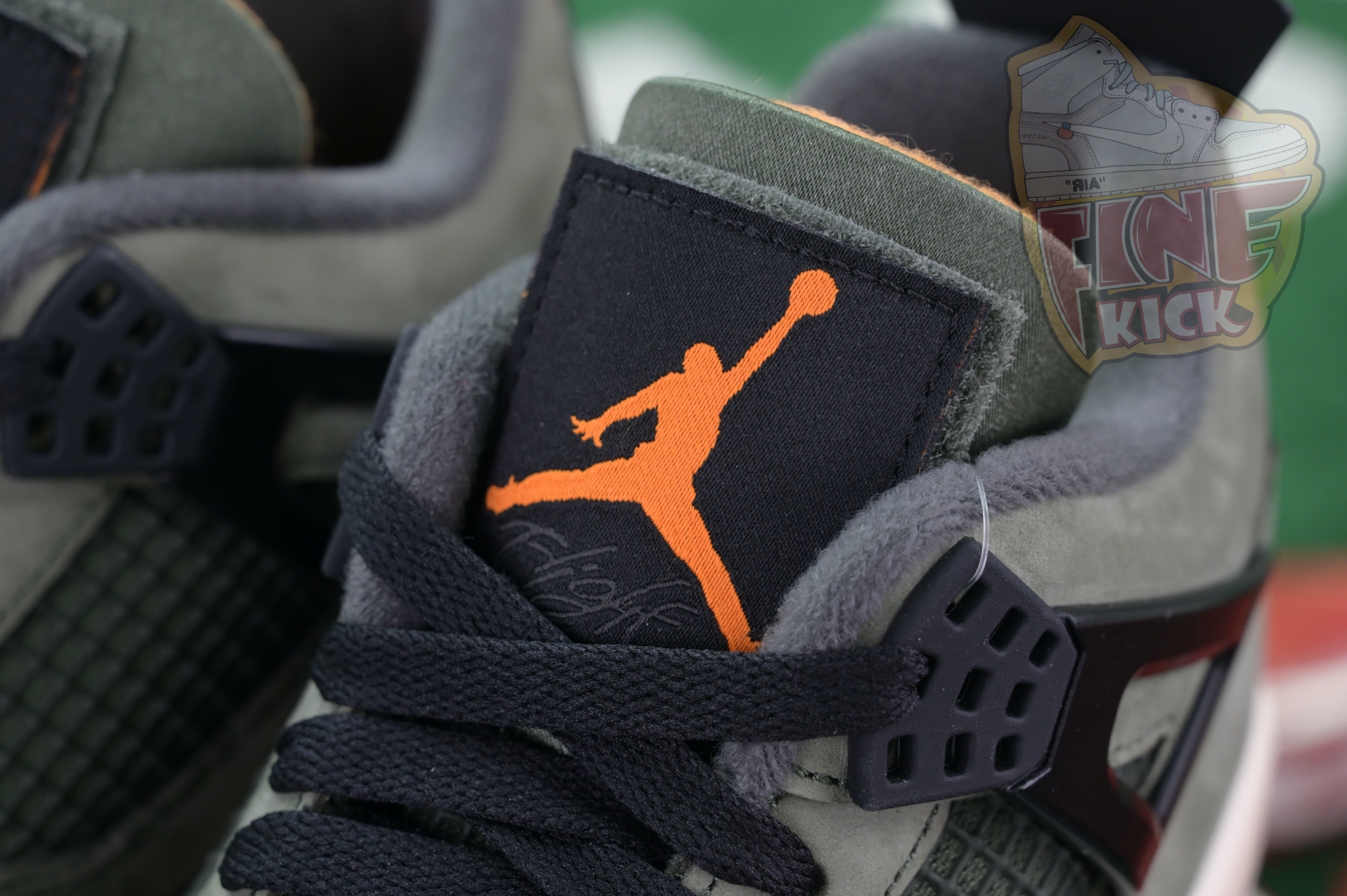 UNDEFEATED x Air Jordan 4  B1519-200