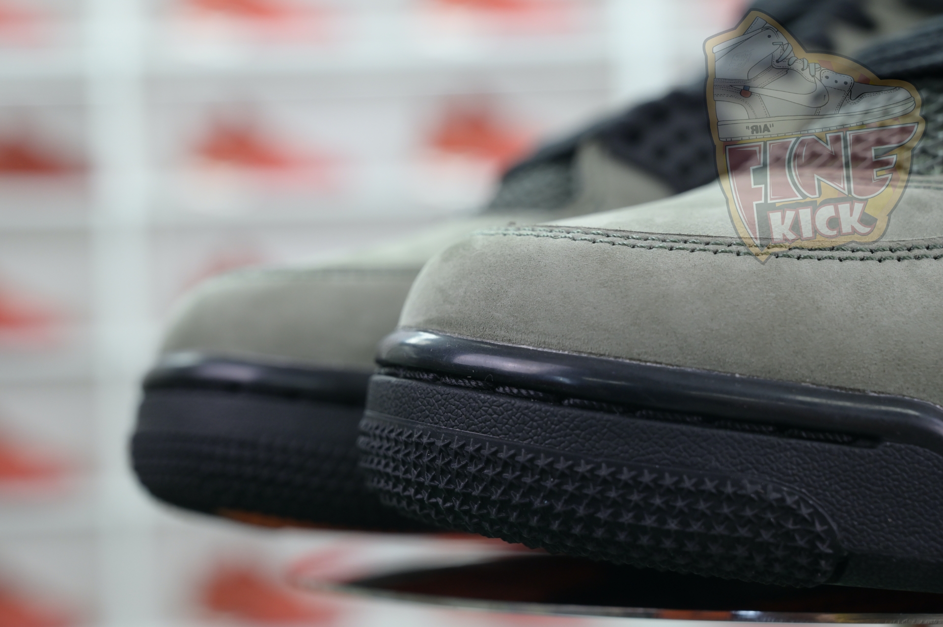 UNDEFEATED x Air Jordan 4  B1519-200