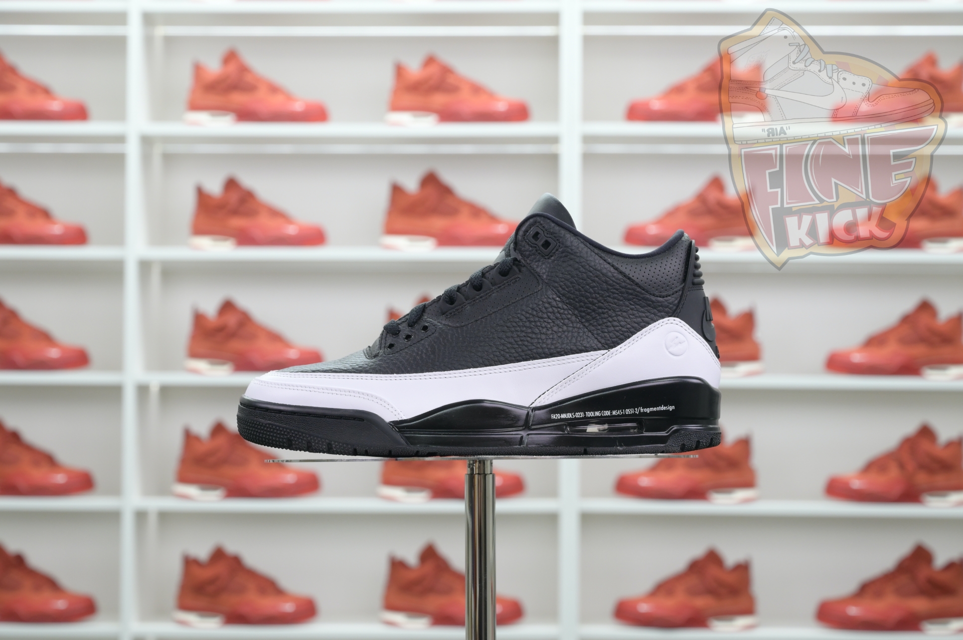 Fragment Design x Air Jordan 3“Black/ White”  DA3595-001