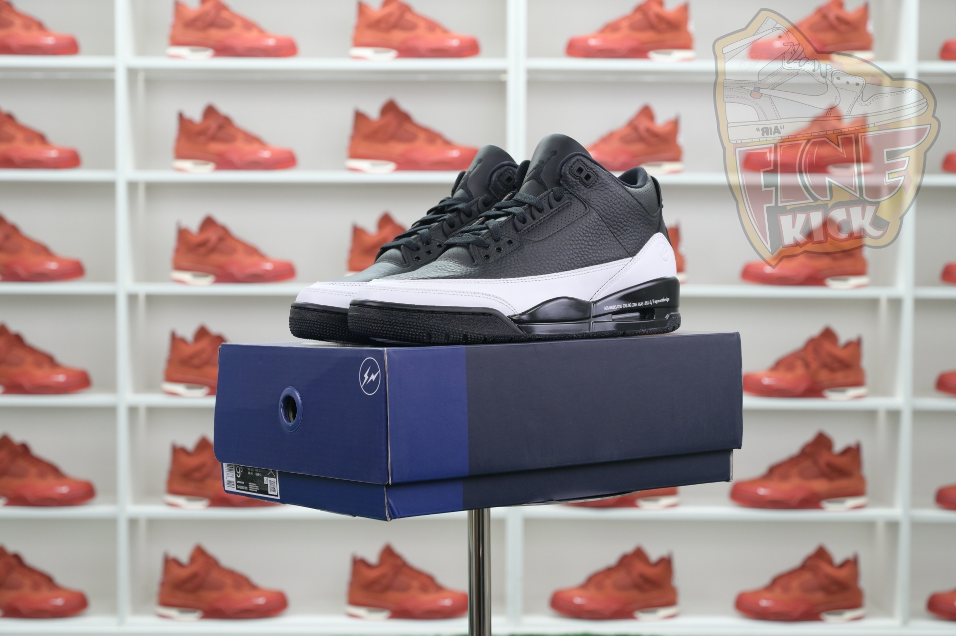 Fragment Design x Air Jordan 3“Black/ White” DA3595-001