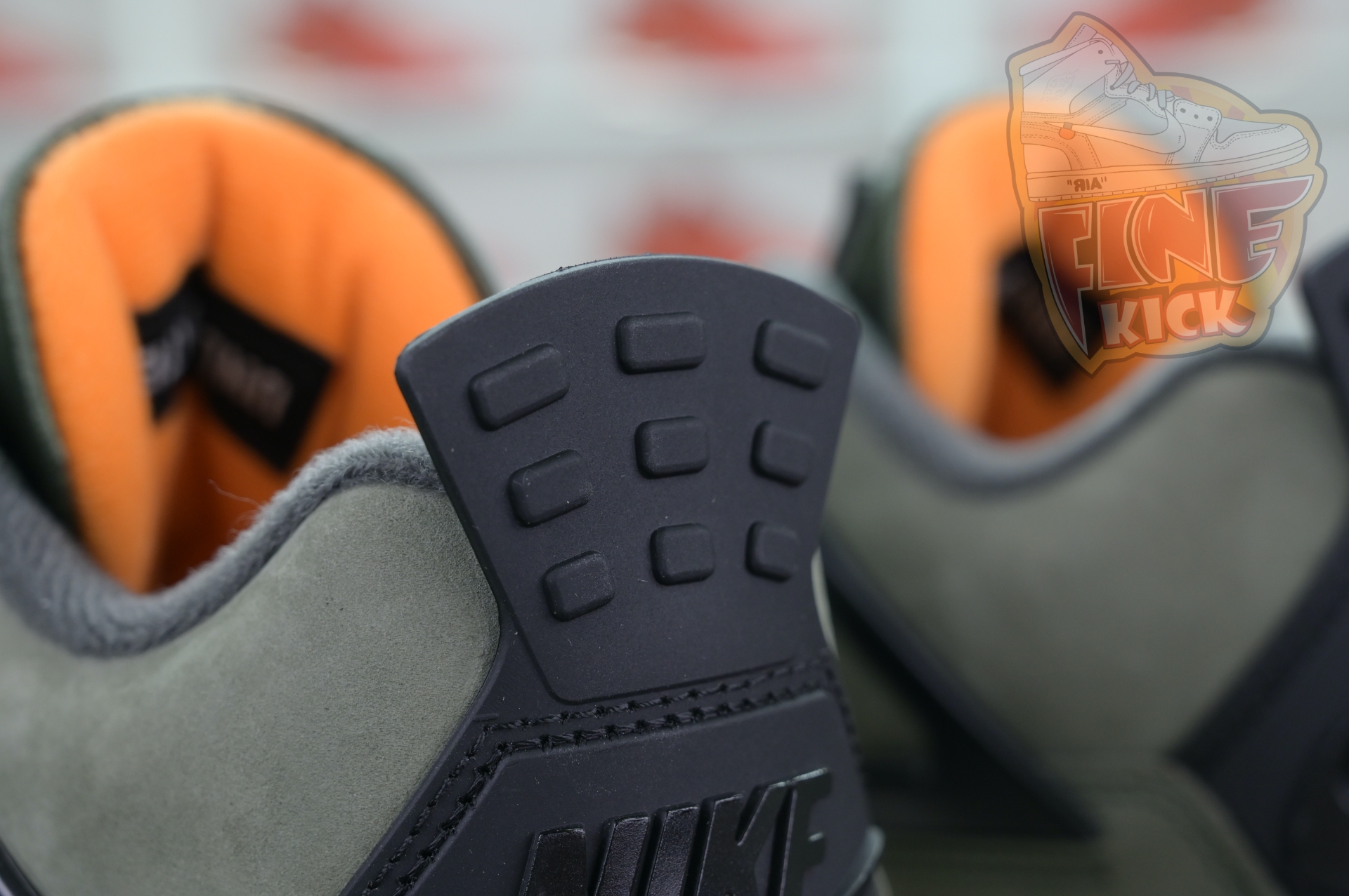 UNDEFEATED x Air Jordan 4  B1519-200