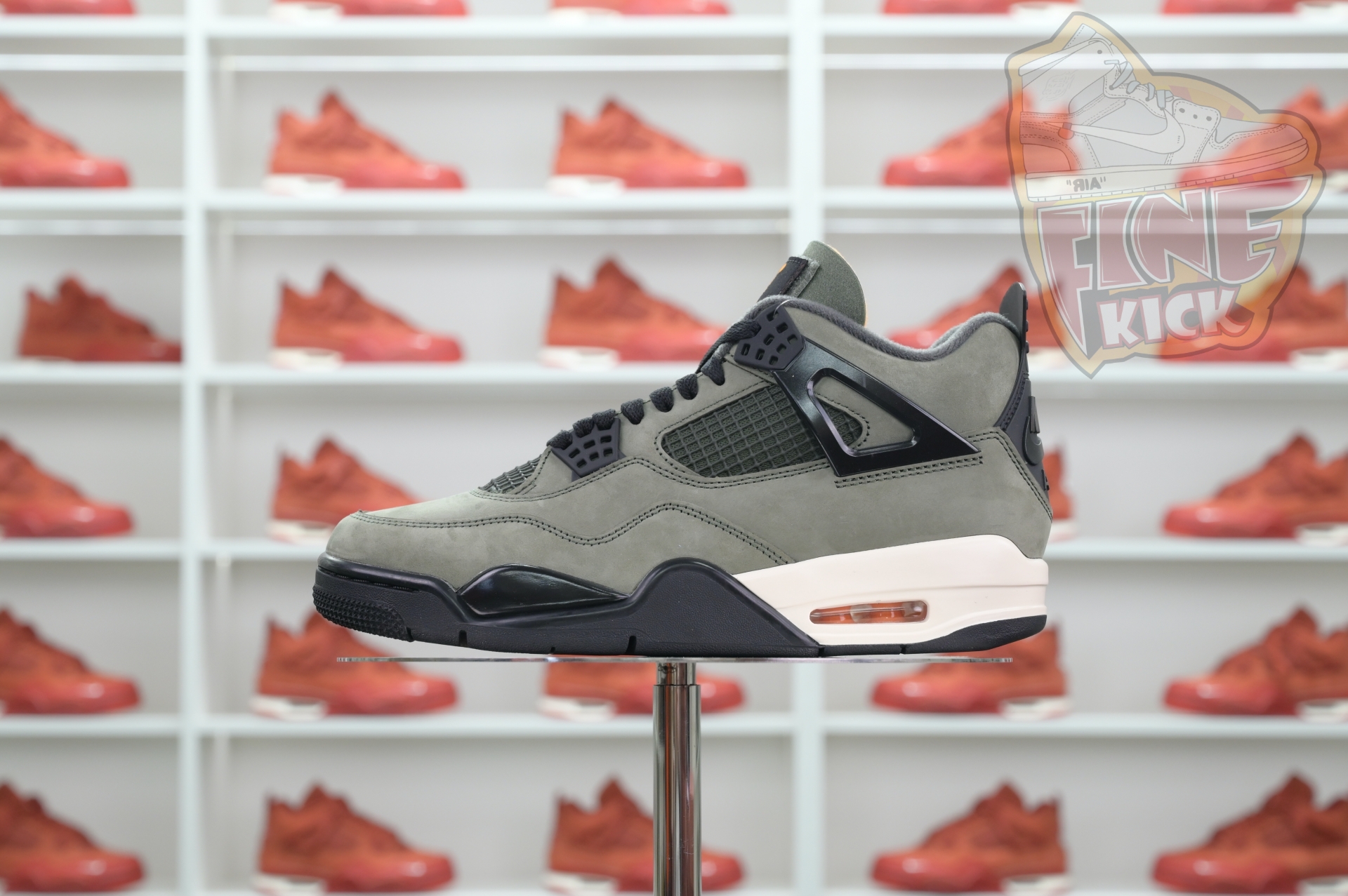 UNDEFEATED x Air Jordan 4  B1519-200