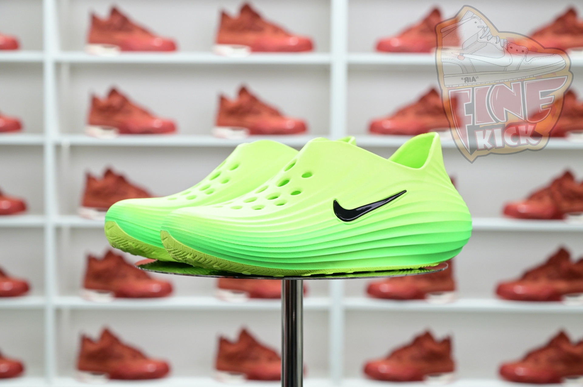 Nike ReactX Rejuven8 Green Strike  HV5060-300
