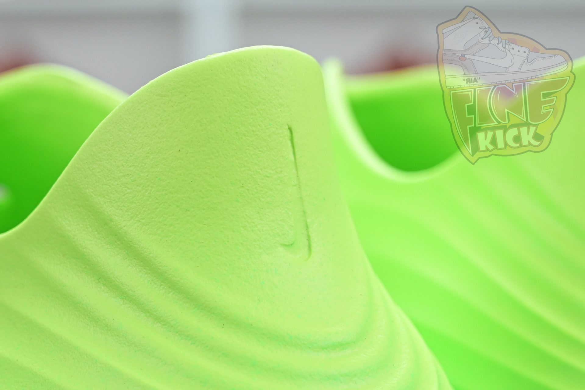 Nike ReactX Rejuven8 Green Strike  HV5060-300