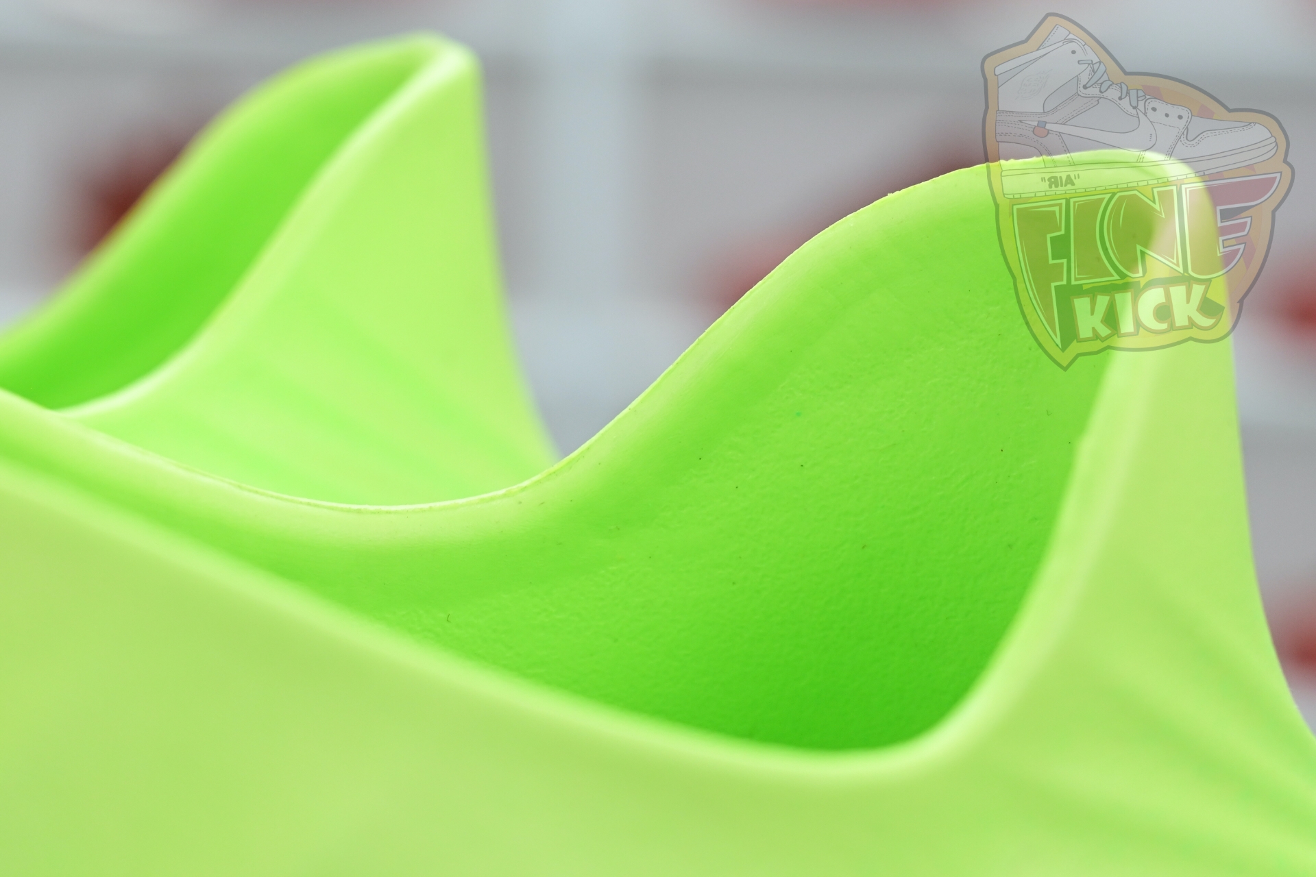 Nike ReactX Rejuven8 Green Strike  HV5060-300