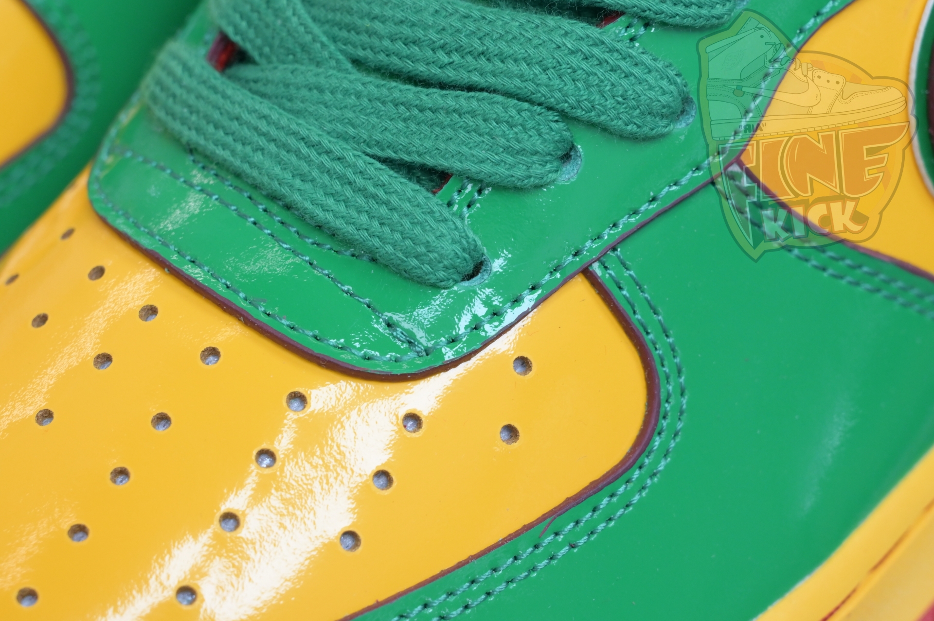 Nike Air Force 1 IH4383-300