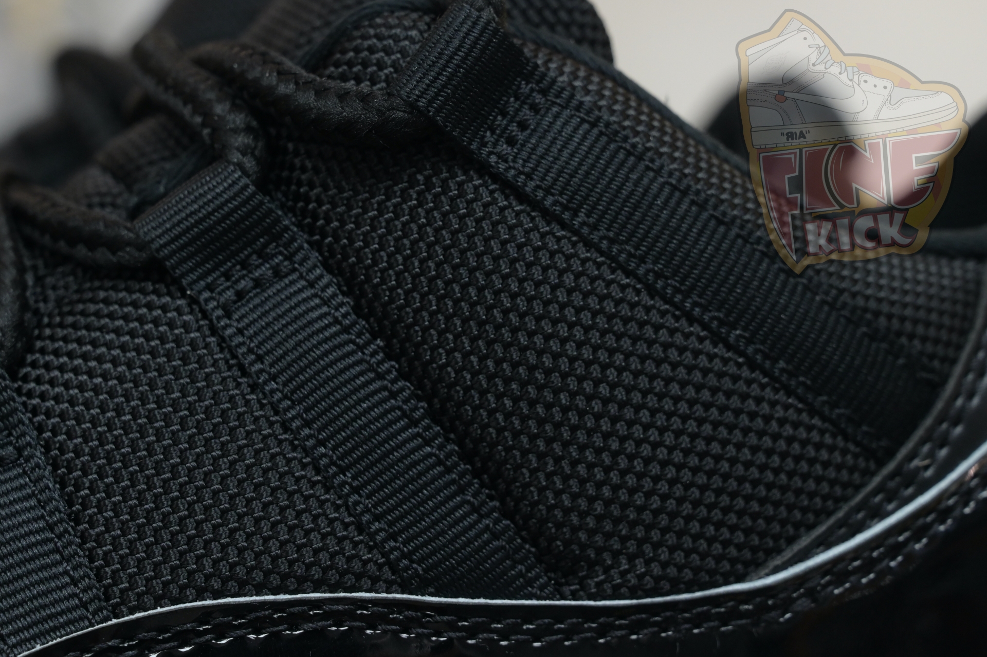 Air Jordan 11 Low“Bred” FV5104-006