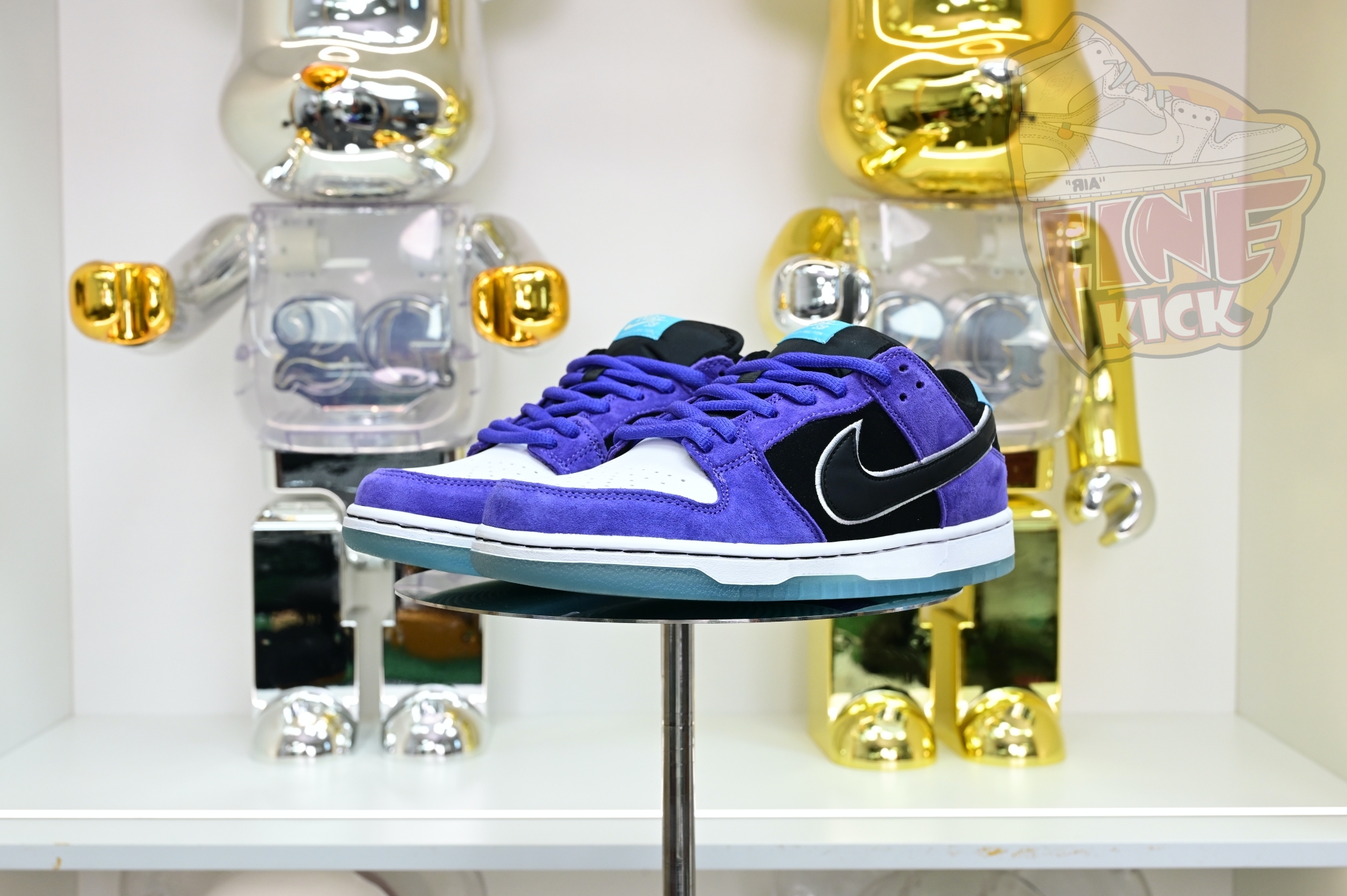 Hayley Wilson x Nike Dunk SB DUNK LOW PRO  HJ0513-500