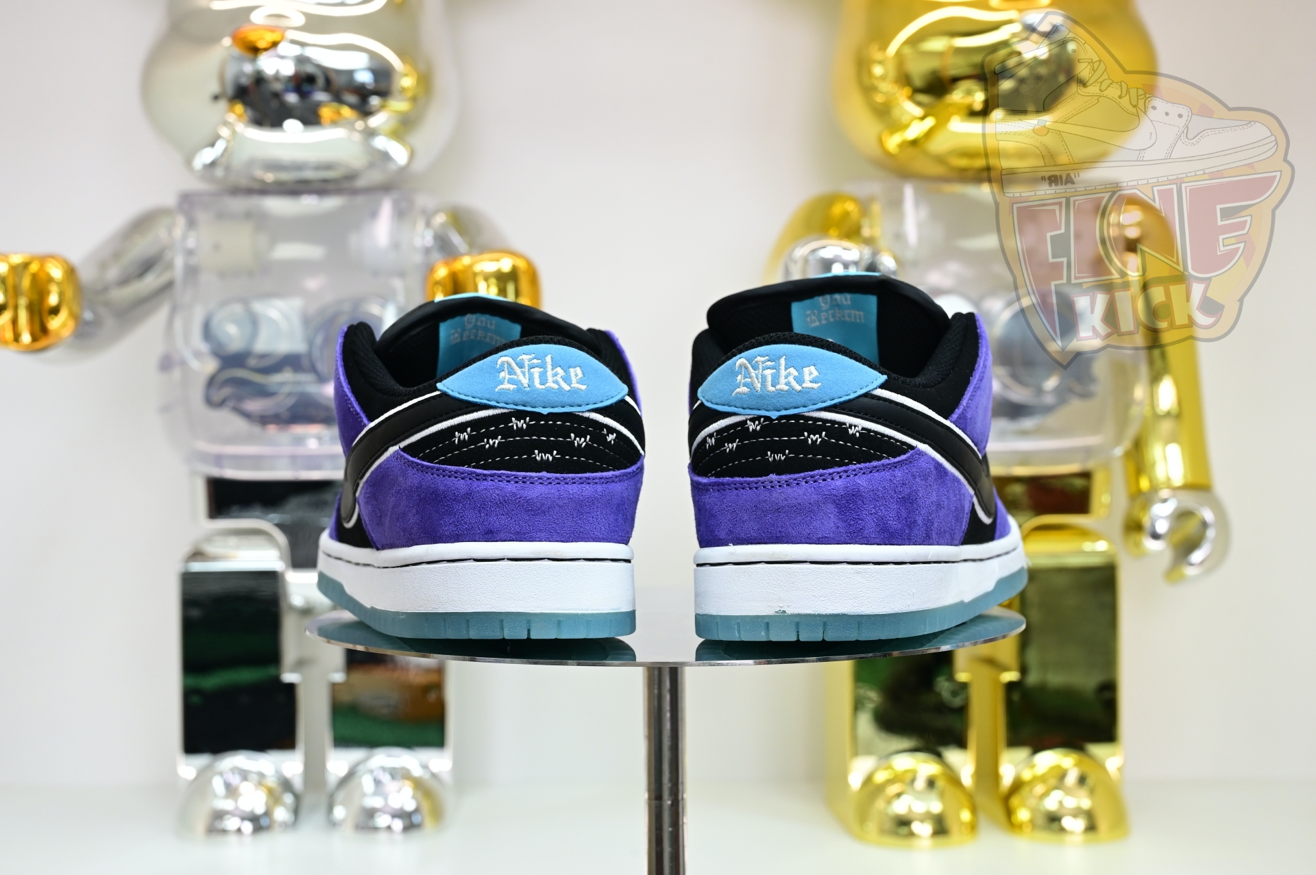 Hayley Wilson x Nike Dunk SB DUNK LOW PRO  HJ0513-500