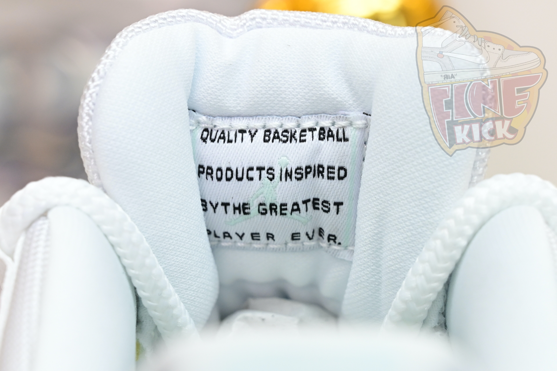 Air Jordan 11 LOW  AH7860-103