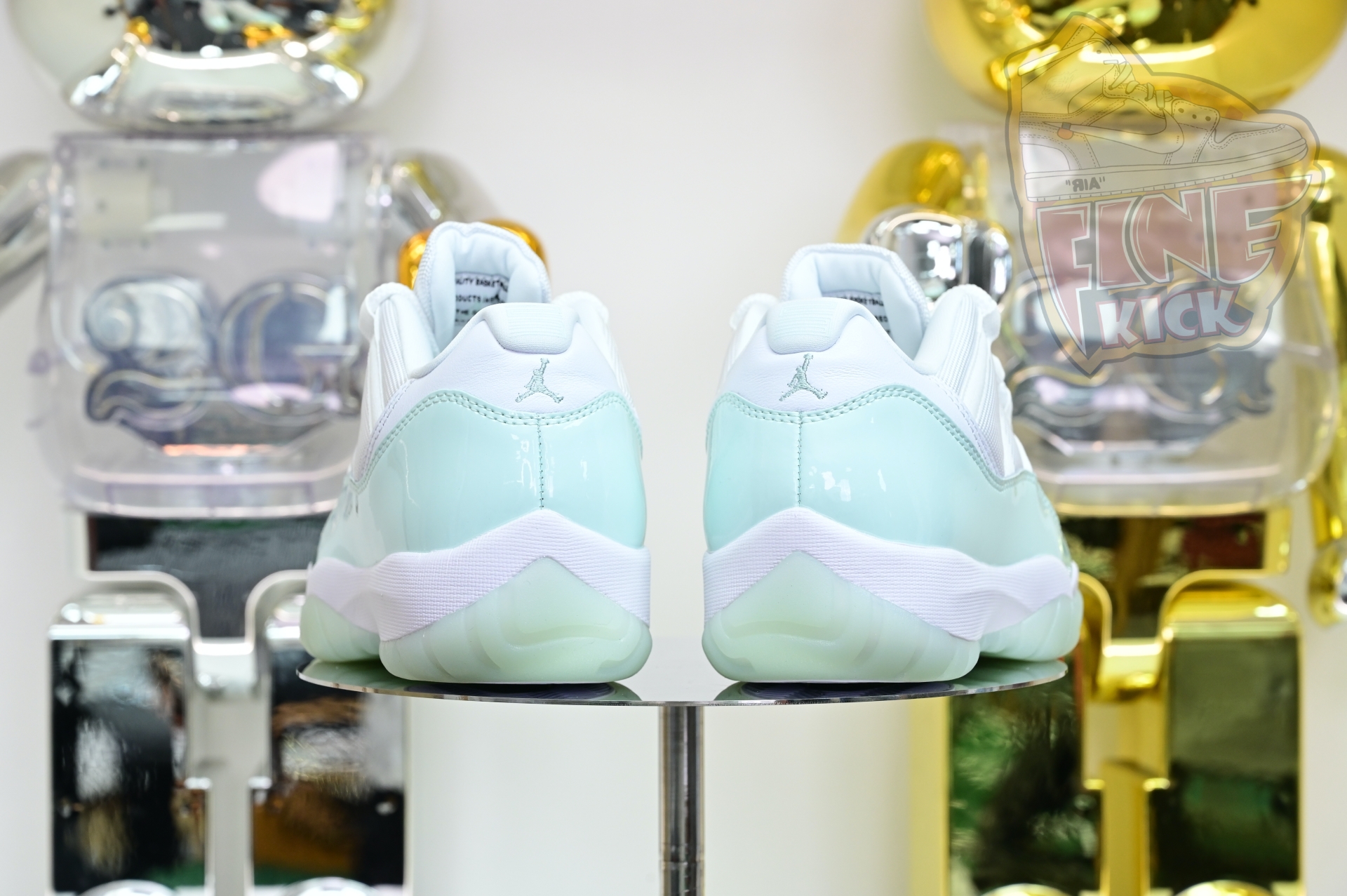 Air Jordan 11 LOW  AH7860-103
