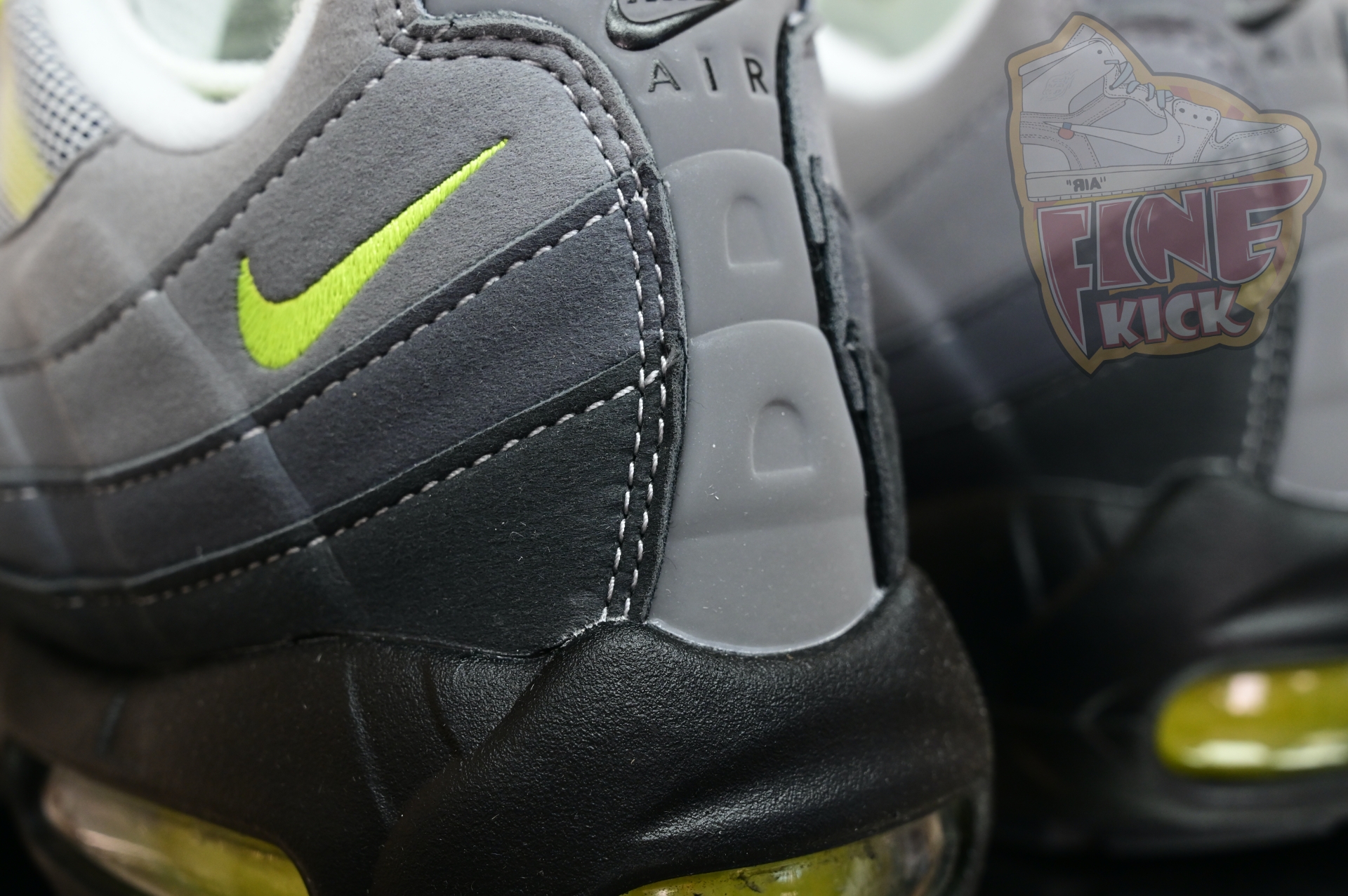 Nike Air Max 95 0G Neon  CT1689-001