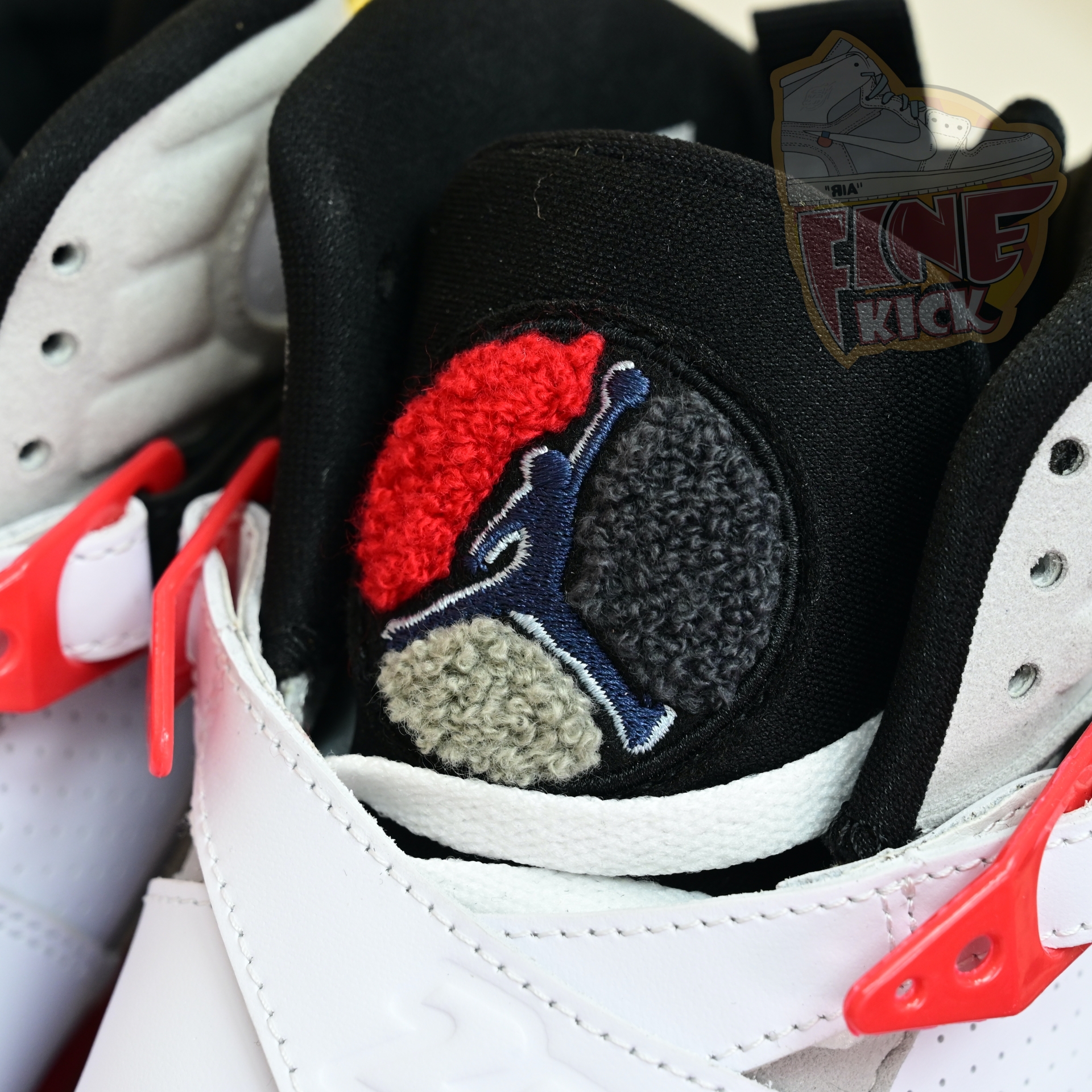 Air Jordan 8 Retro Bugs Bunny  305381-103