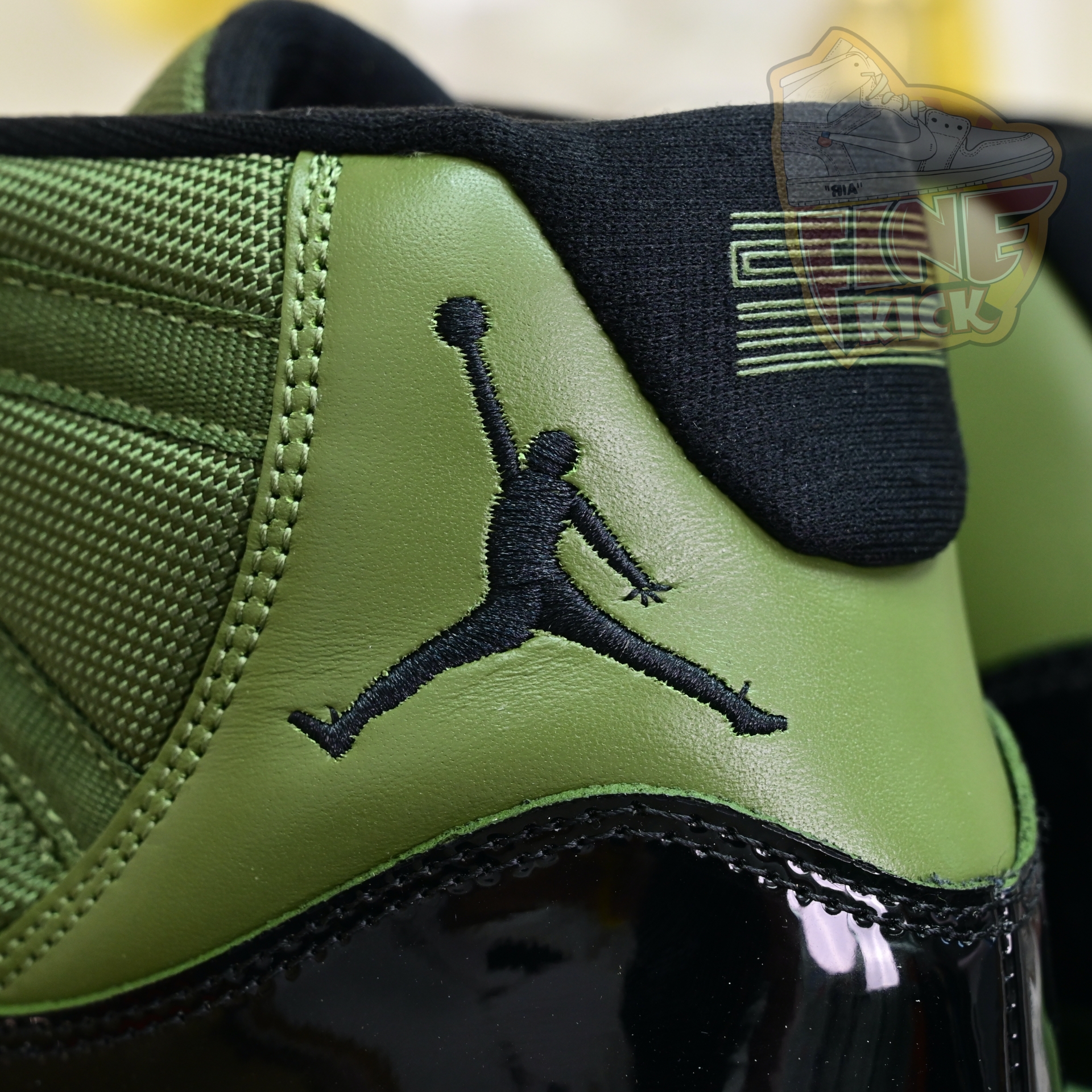 Air Jordan 11  RETRO CT8012-300