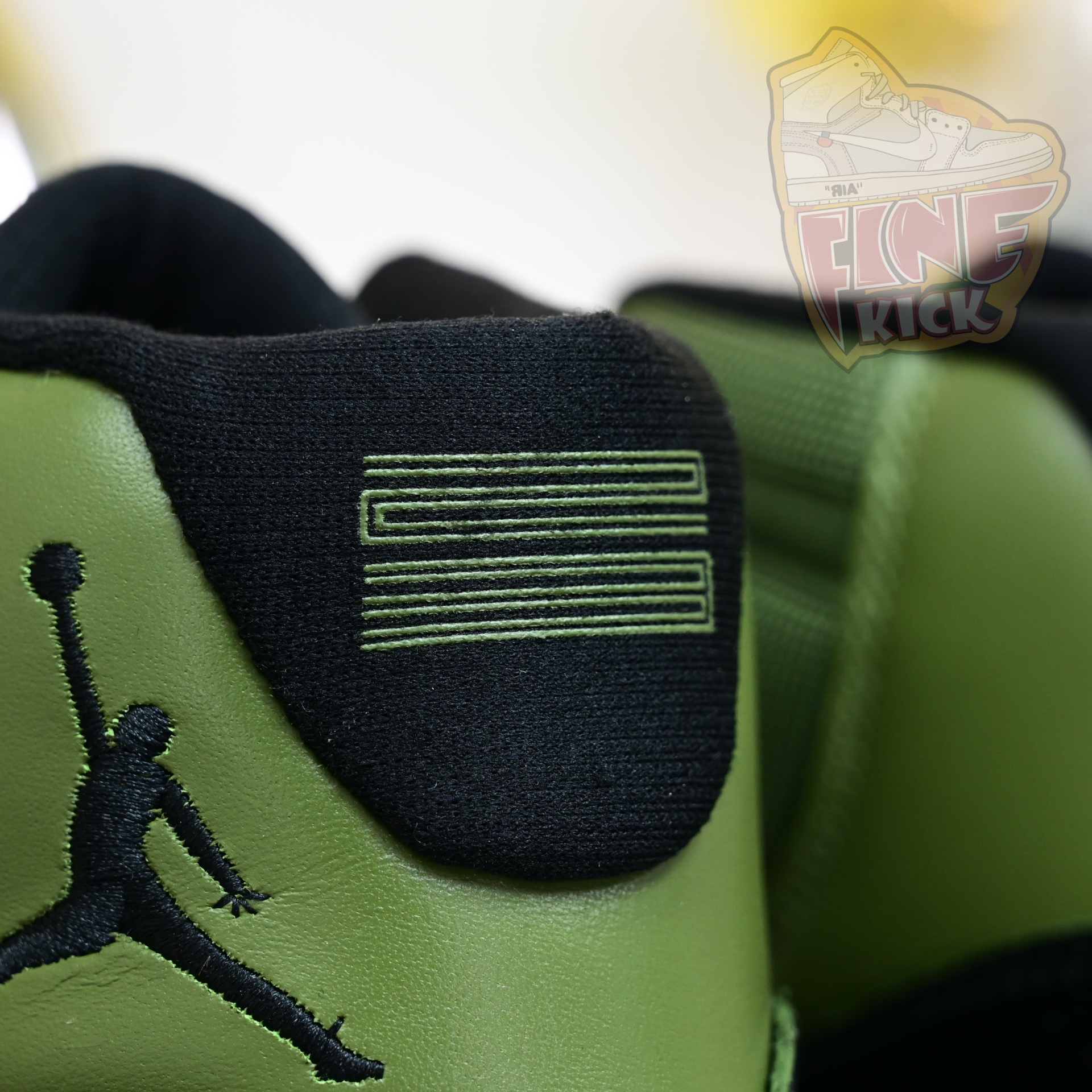 Air Jordan 11  RETRO CT8012-300