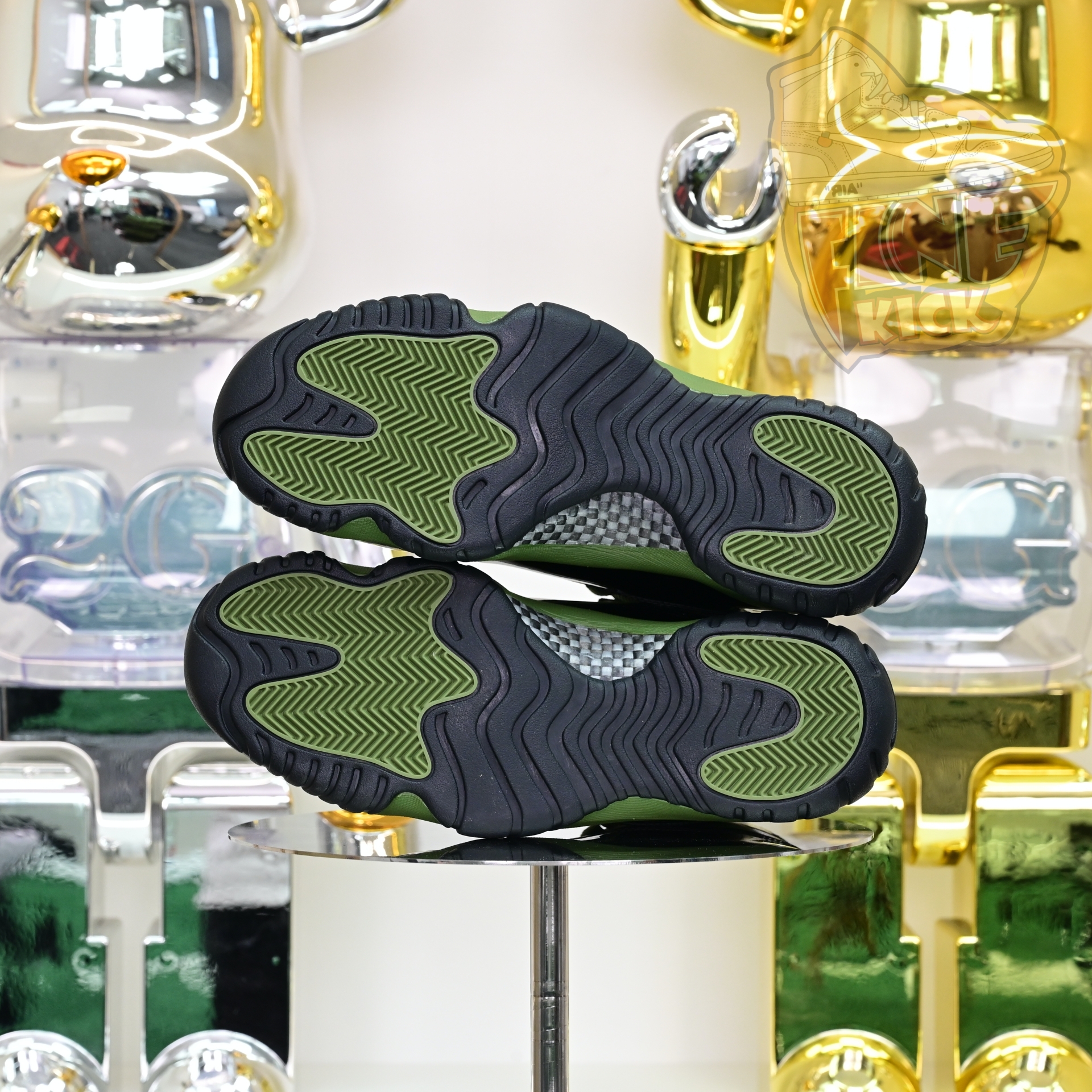 Air Jordan 11  RETRO CT8012-300