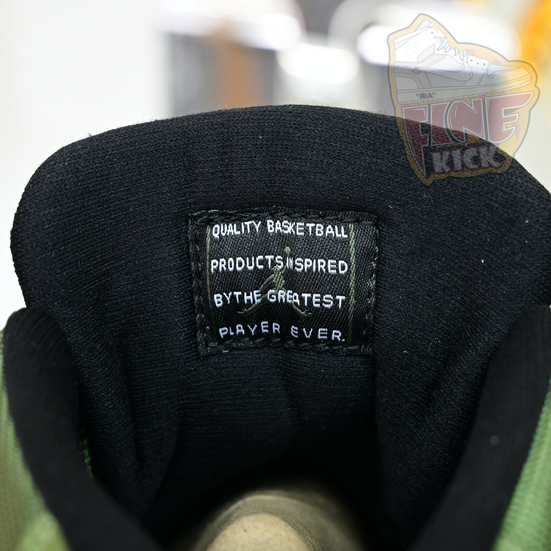 Air Jordan 11  RETRO CT8012-300