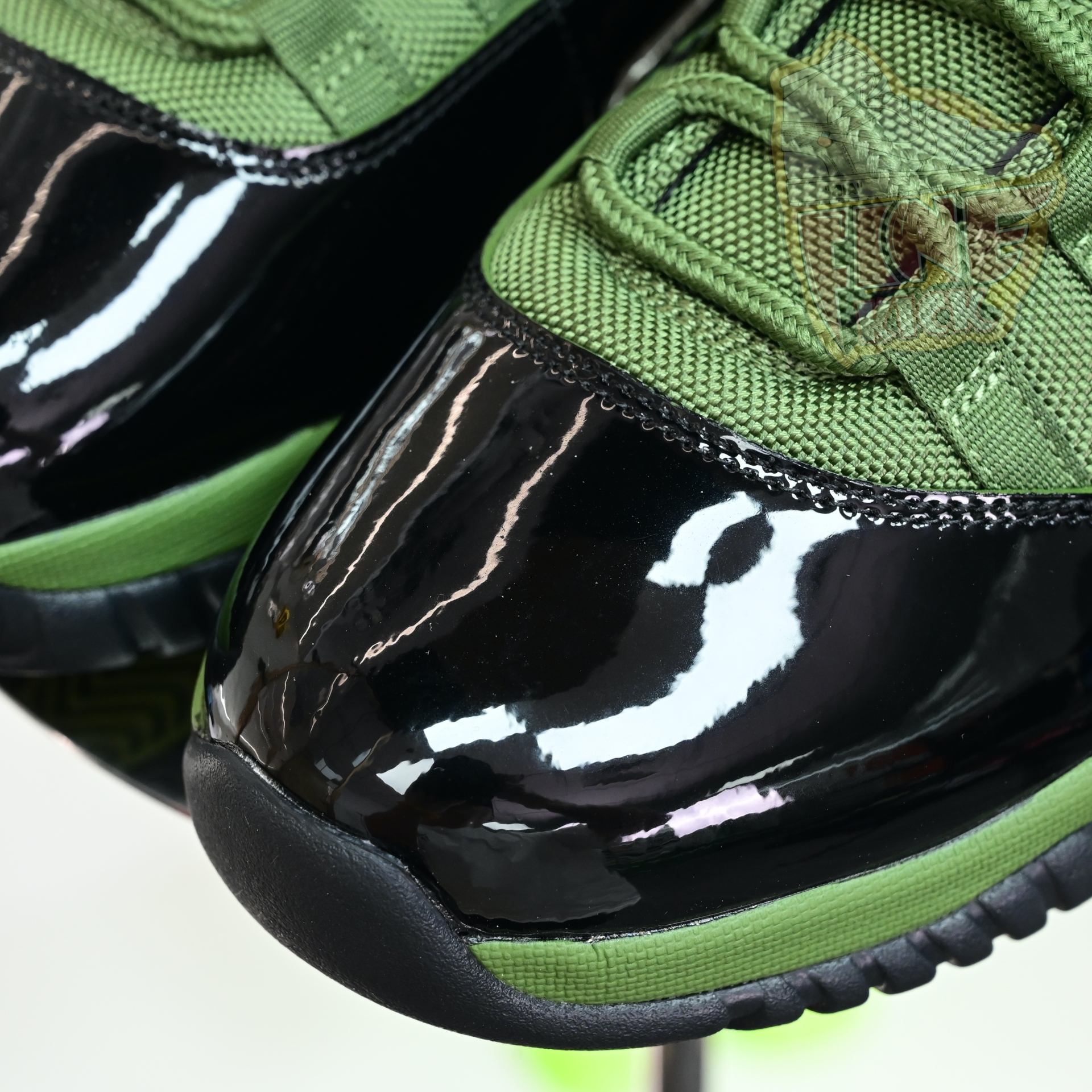 Air Jordan 11  RETRO CT8012-300