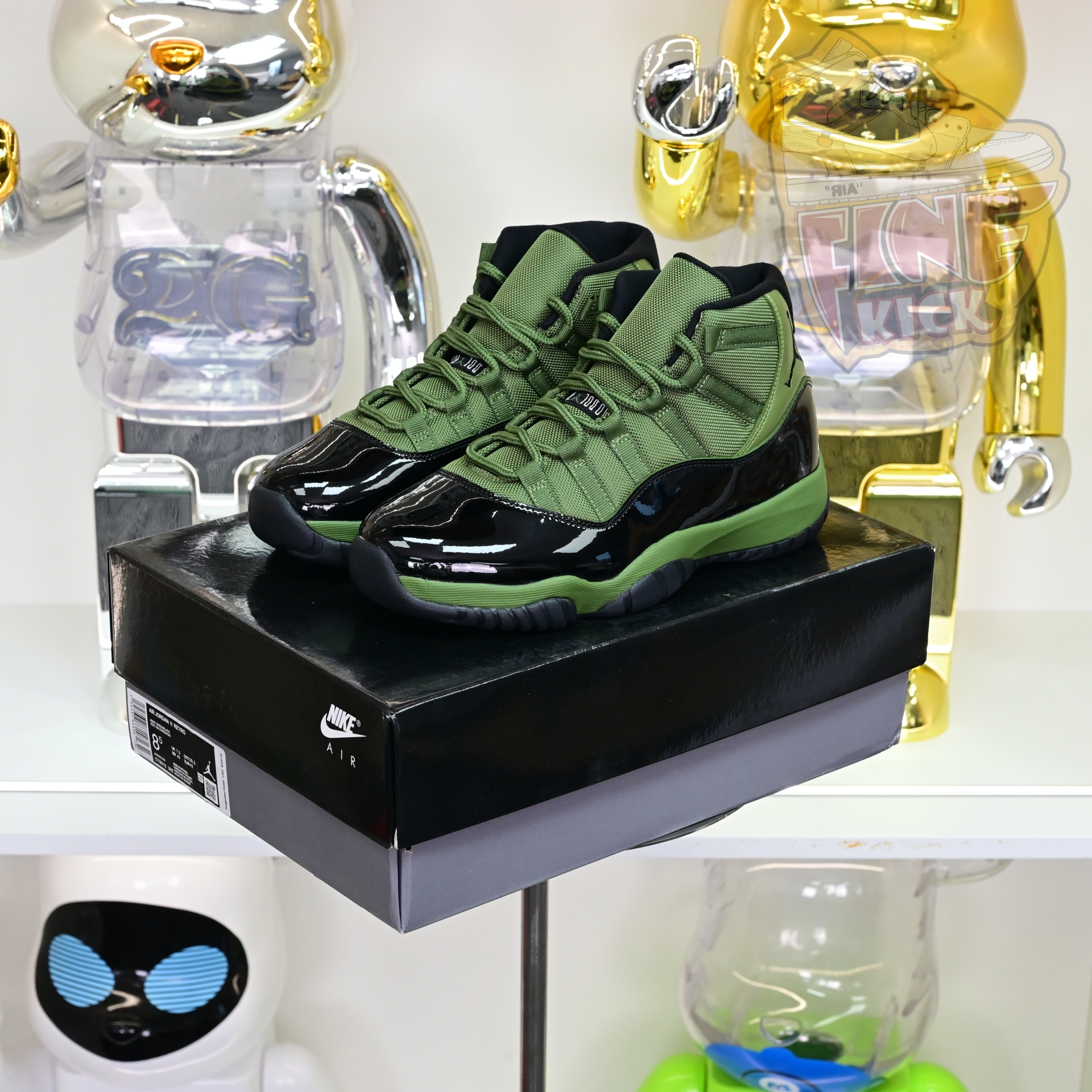 Air Jordan 11  RETRO CT8012-300