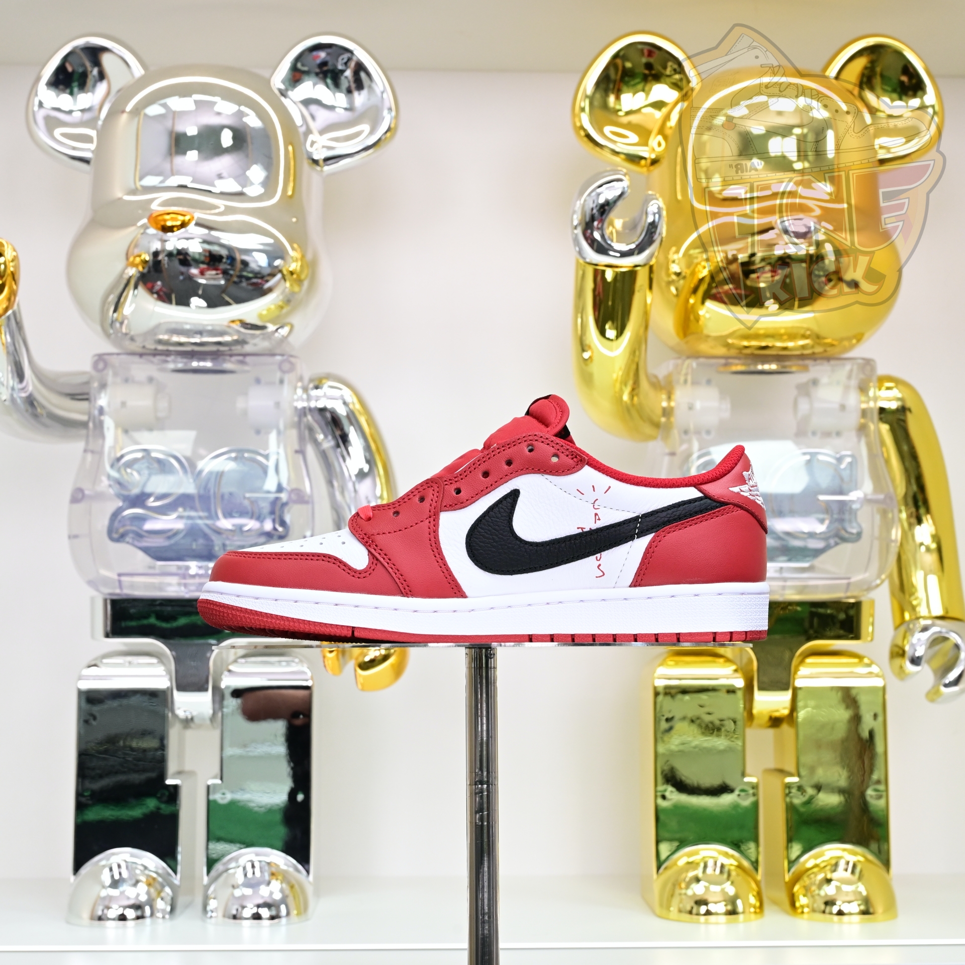 Travis Scott x Air Jordan 1  Low “Chicago”  DM7866-101
