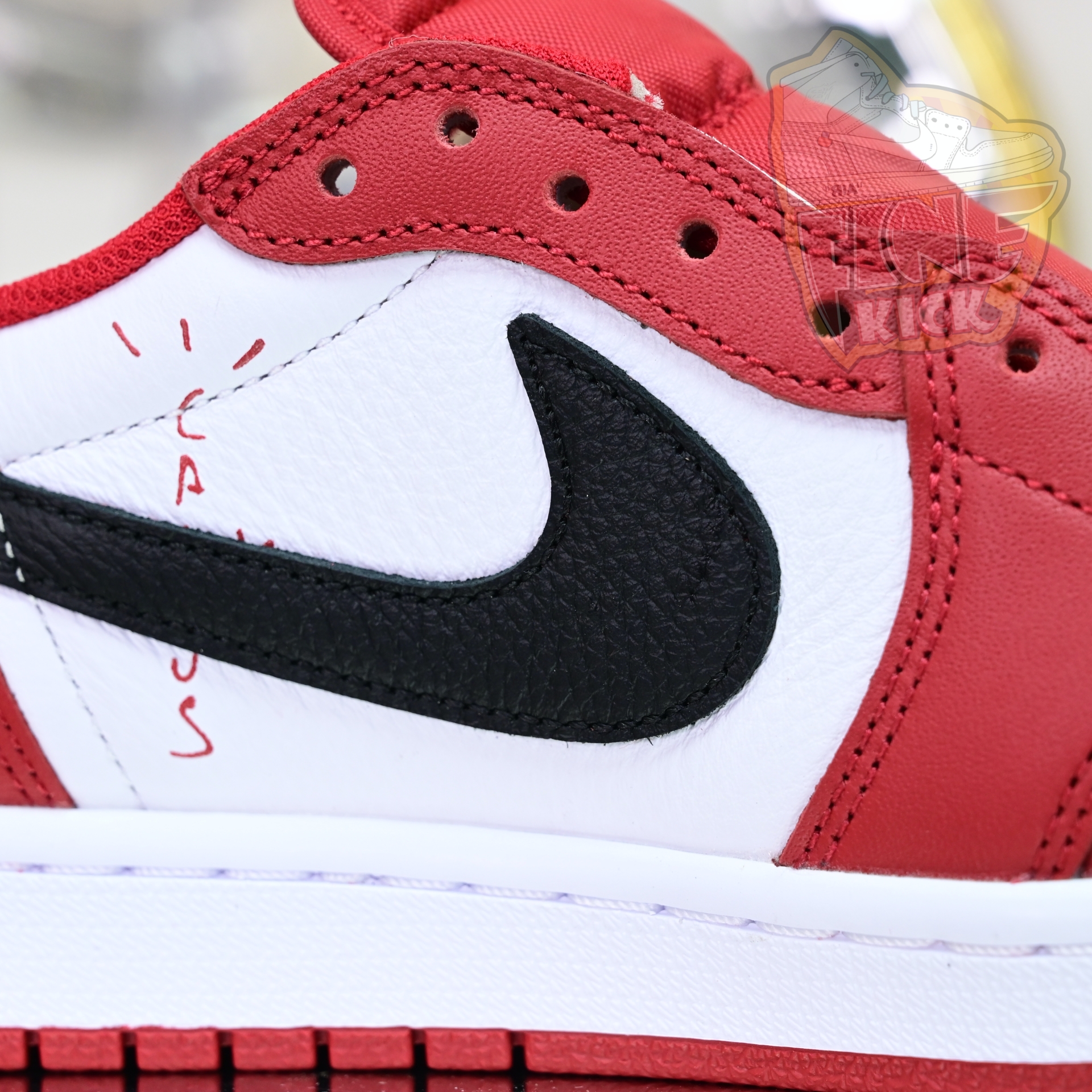 Travis Scott x Air Jordan 1  Low “Chicago”  DM7866-101