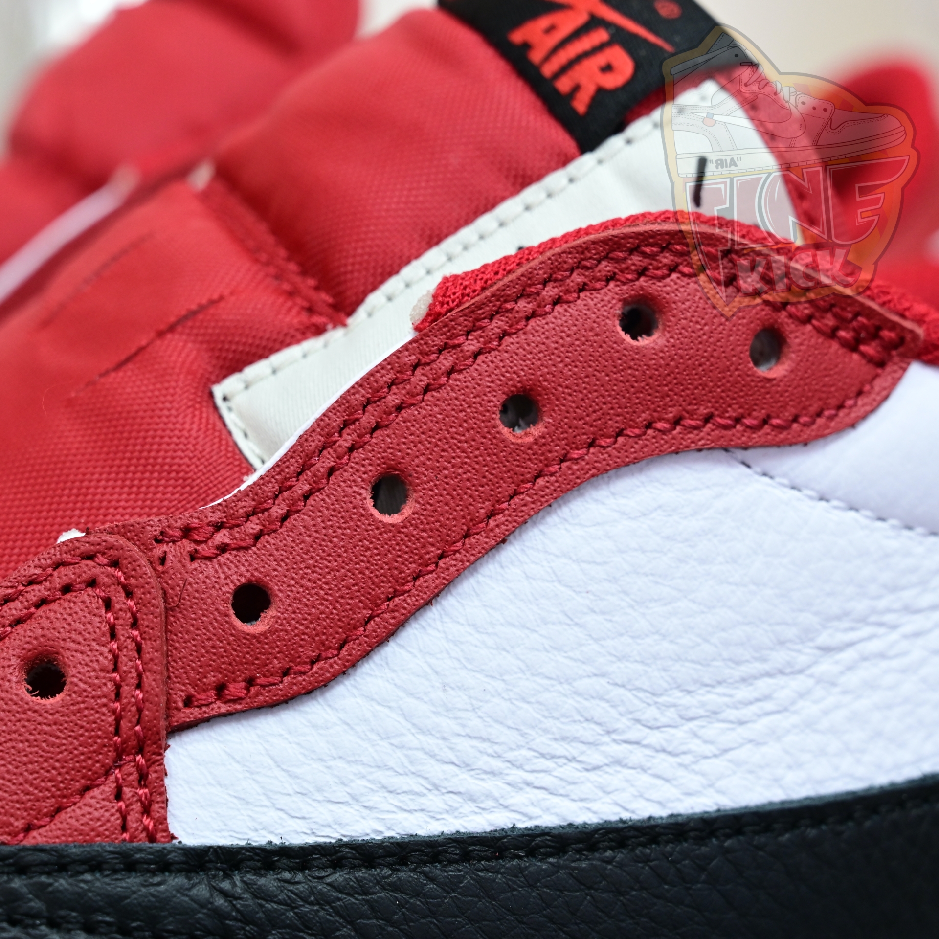 Travis Scott x Air Jordan 1  Low “Chicago”  DM7866-101
