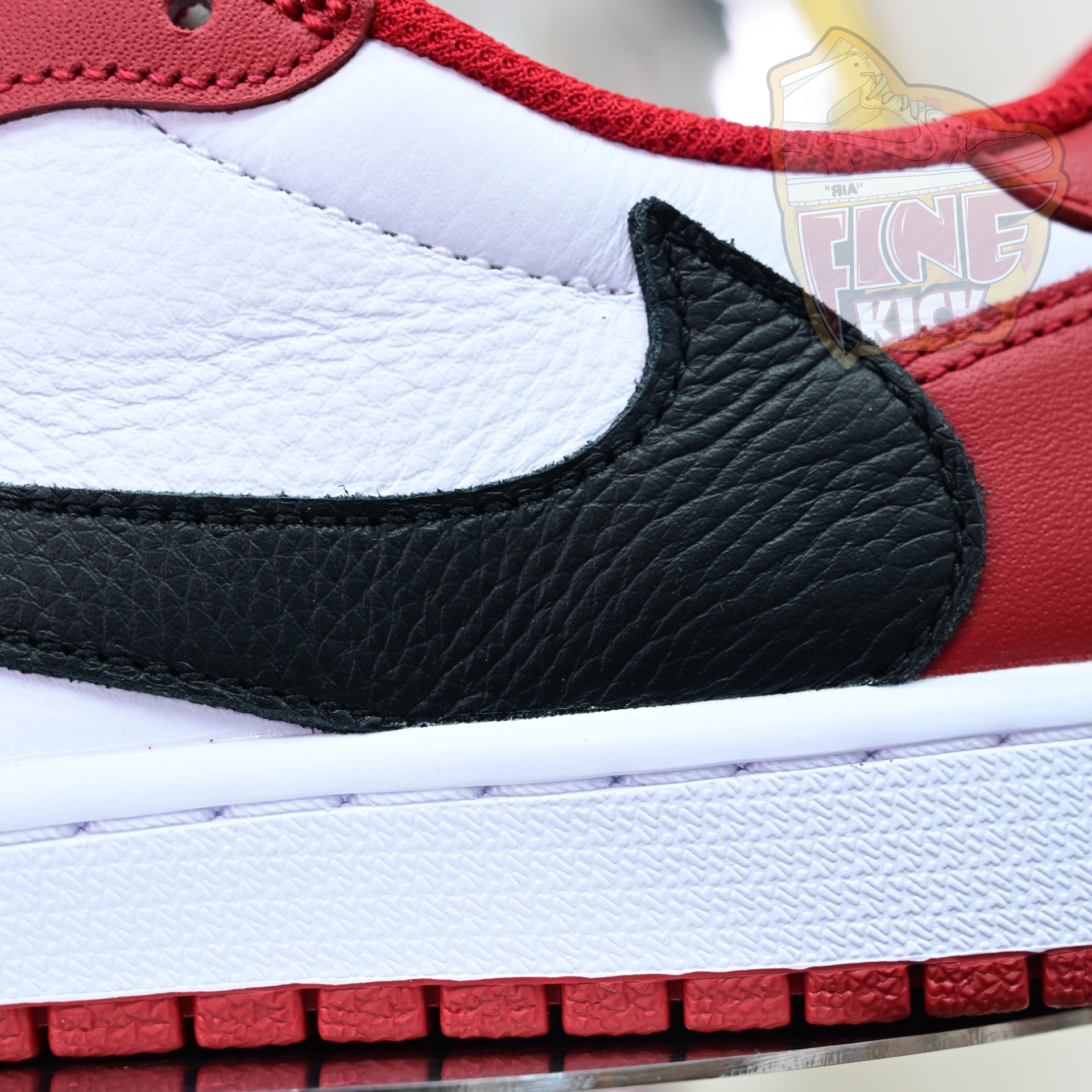 Travis Scott x Air Jordan 1  Low “Chicago”  DM7866-101