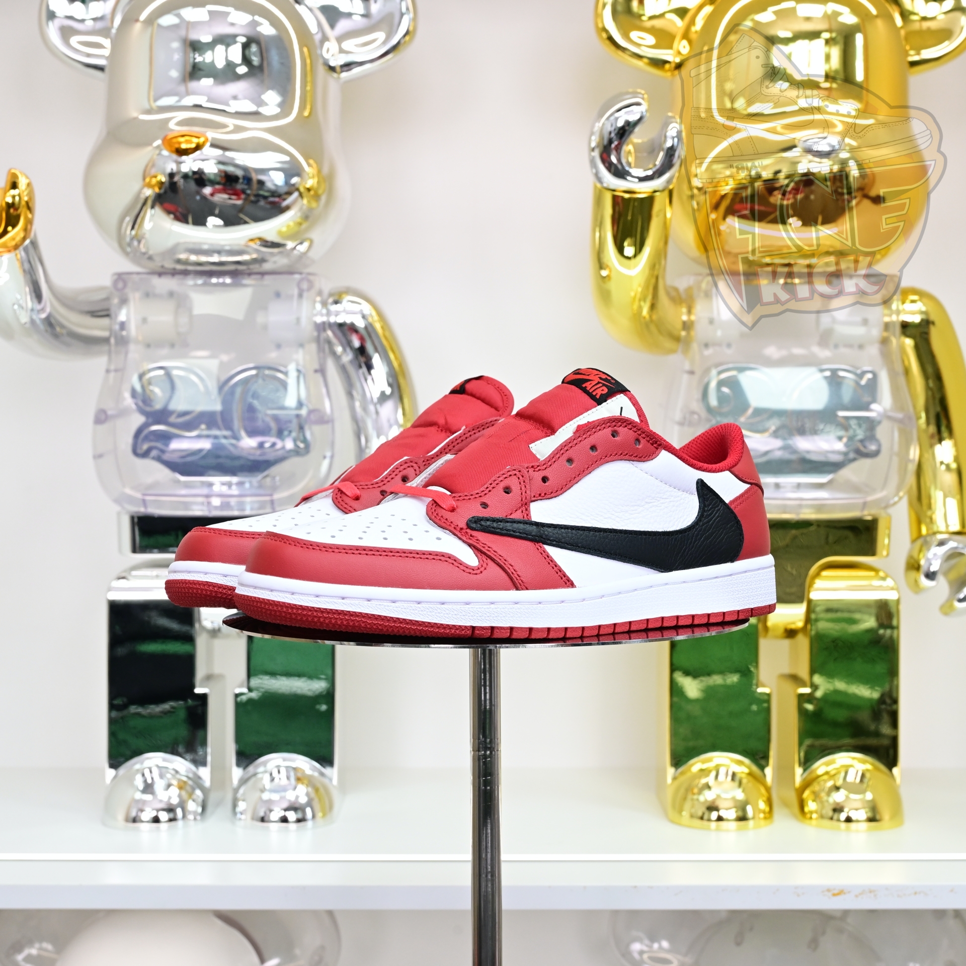 Travis Scott x Air Jordan 1  Low “Chicago”  DM7866-101